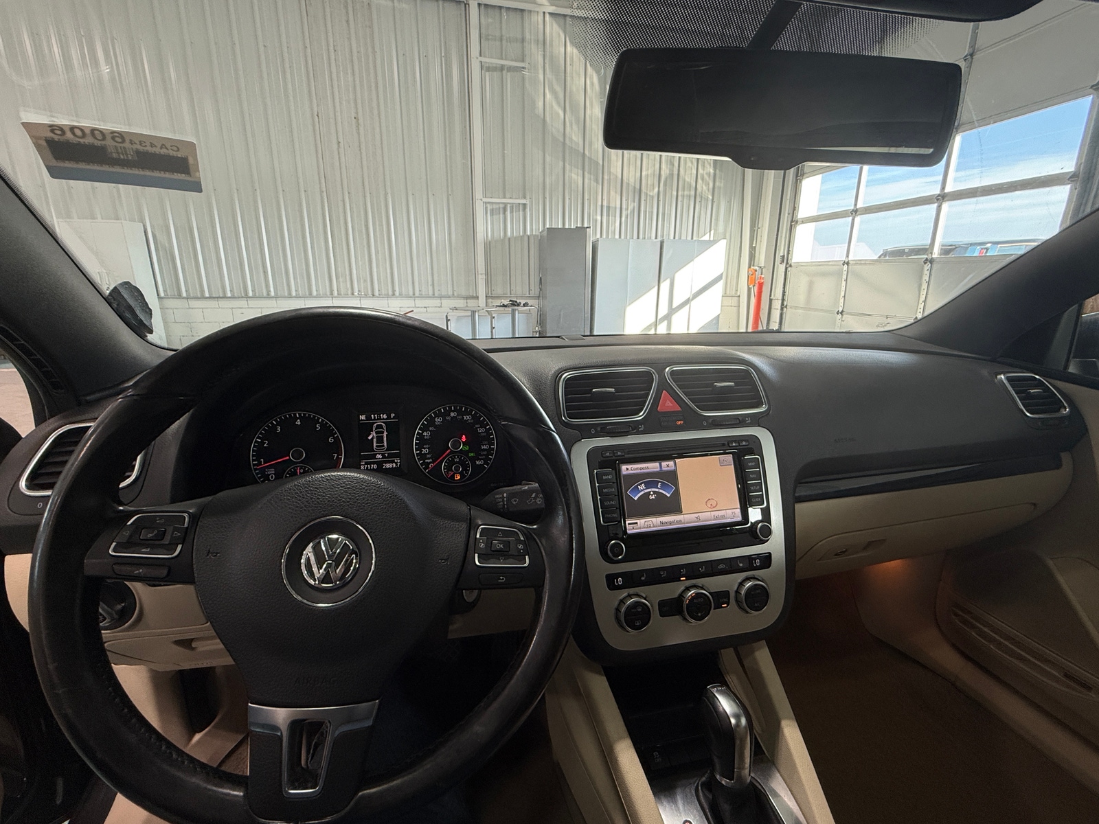 Thumbnail: 2014 Volkswagen Eos - 2