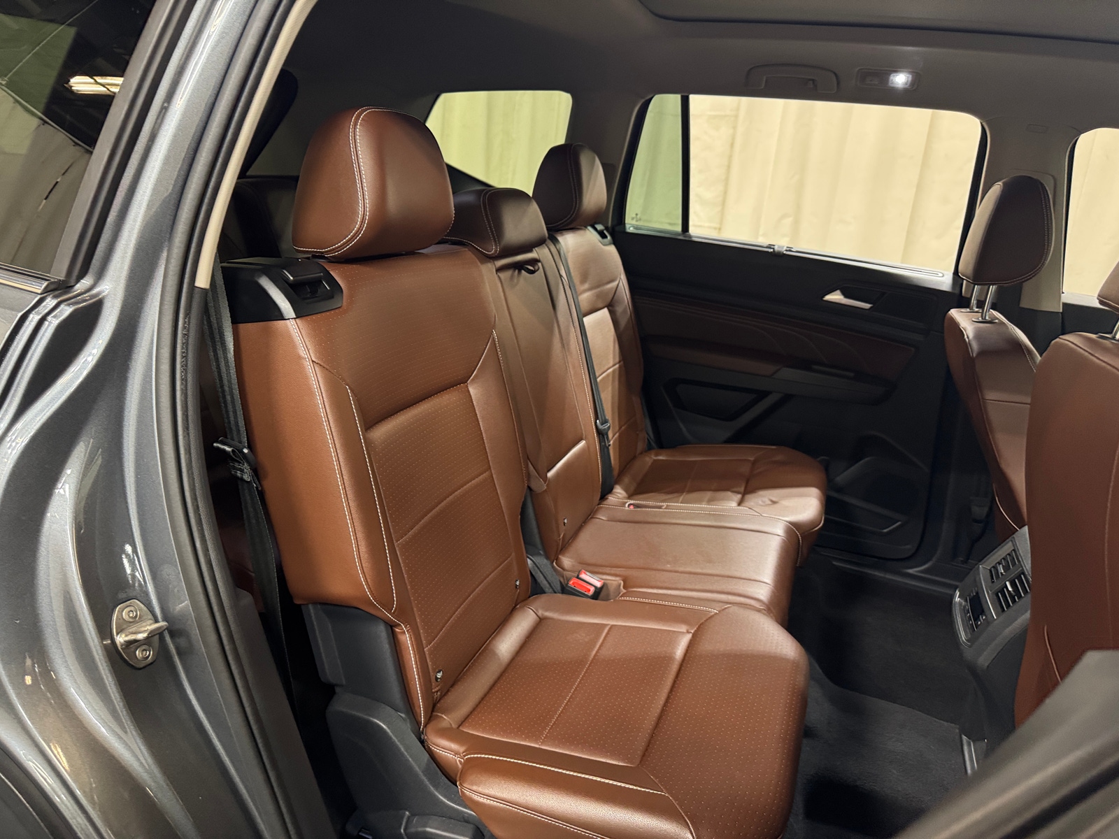 Thumbnail: 2022 Volkswagen Atlas - 5