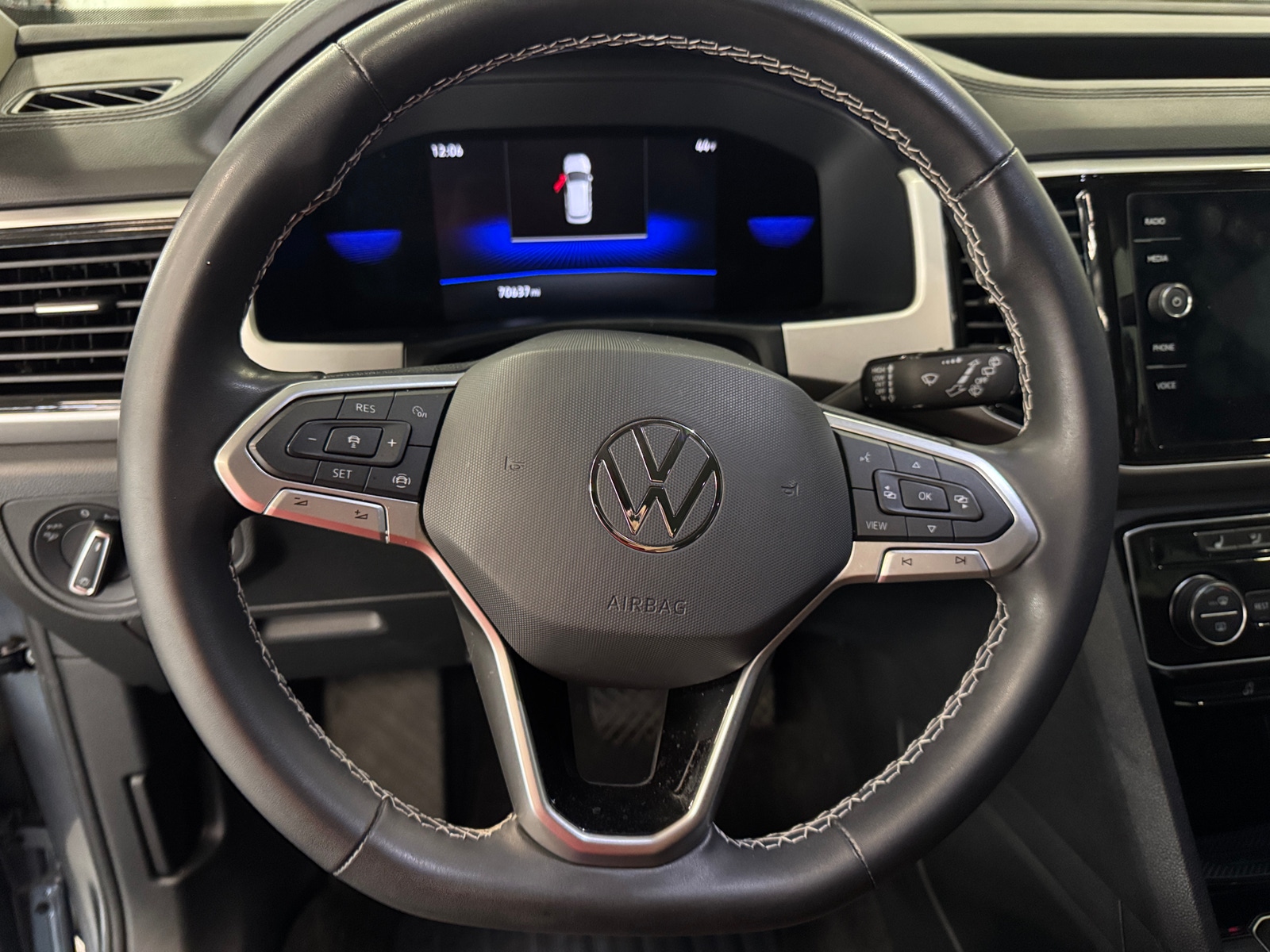 Thumbnail: 2022 Volkswagen Atlas - 4