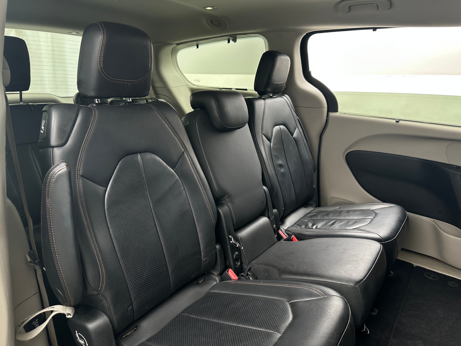 Thumbnail: 2017 Chrysler Pacifica - 5