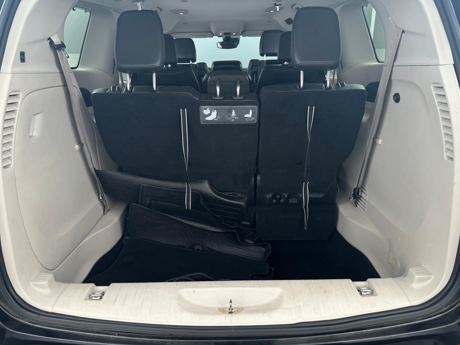 Thumbnail: 2017 Chrysler Pacifica - 6