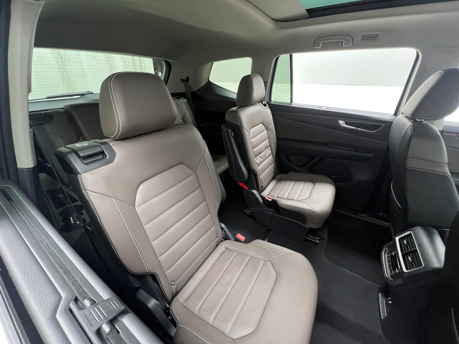 Thumbnail: 2025 Volkswagen Atlas - 5