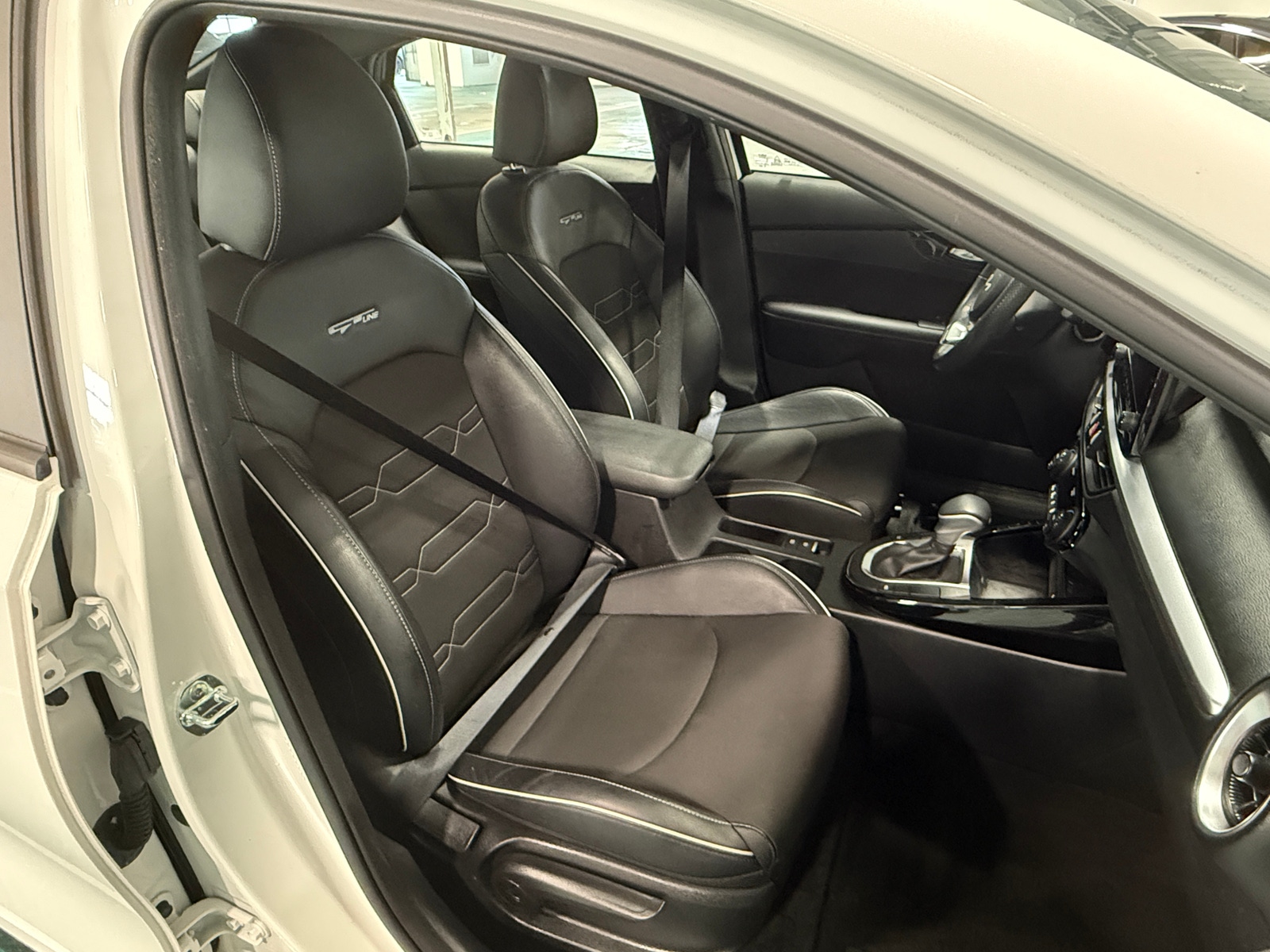 Thumbnail: 2022 Kia Forte - 2