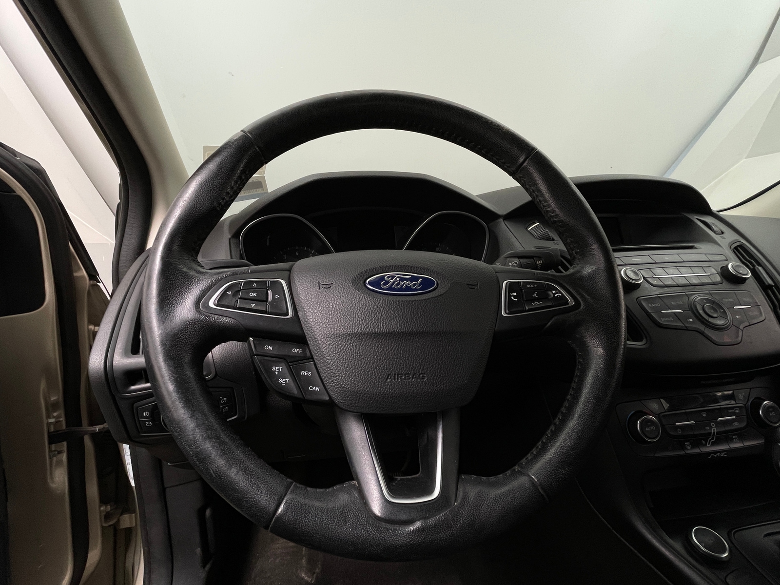 Thumbnail: 2017 Ford Focus - 5