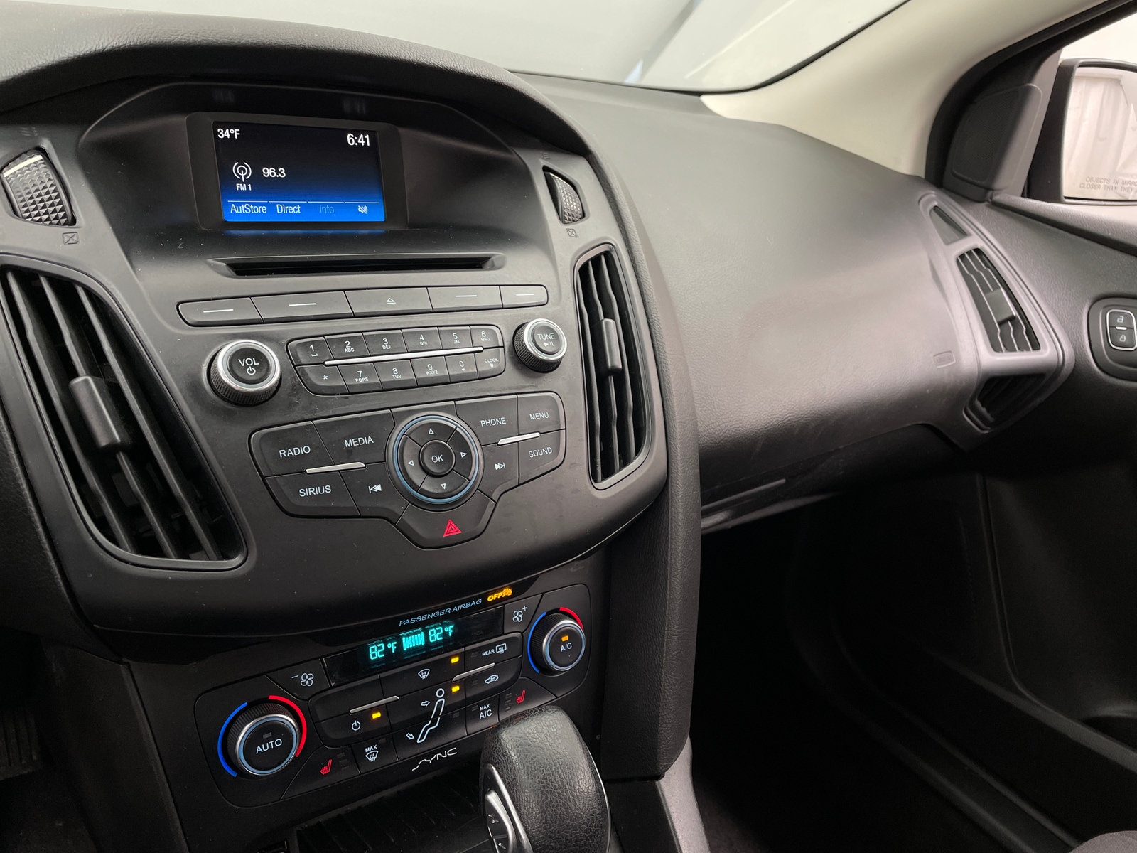 Thumbnail: 2017 Ford Focus - 4