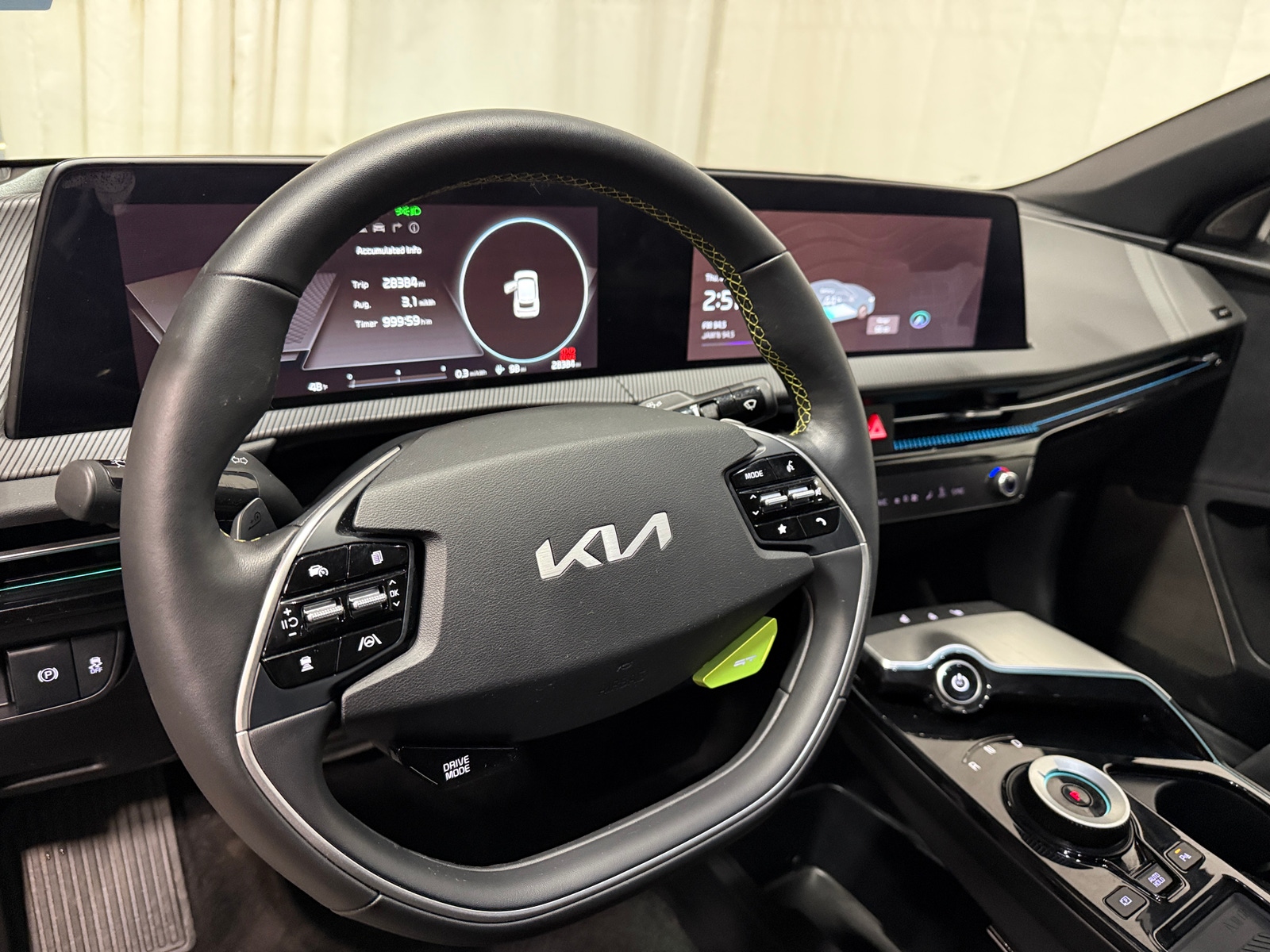 Thumbnail: 2023 Kia EV6 - 5