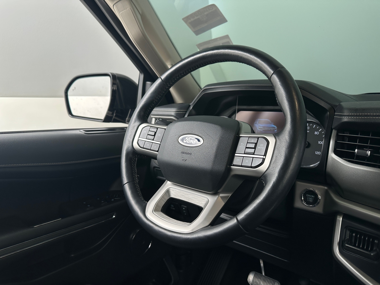 Thumbnail: 2023 Ford Expedition MAX - 4