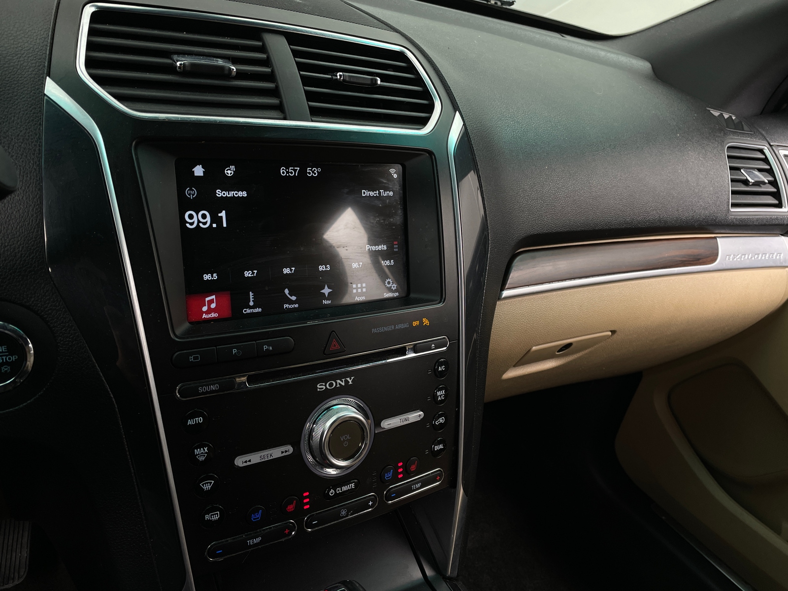 Thumbnail: 2017 Ford Explorer - 3