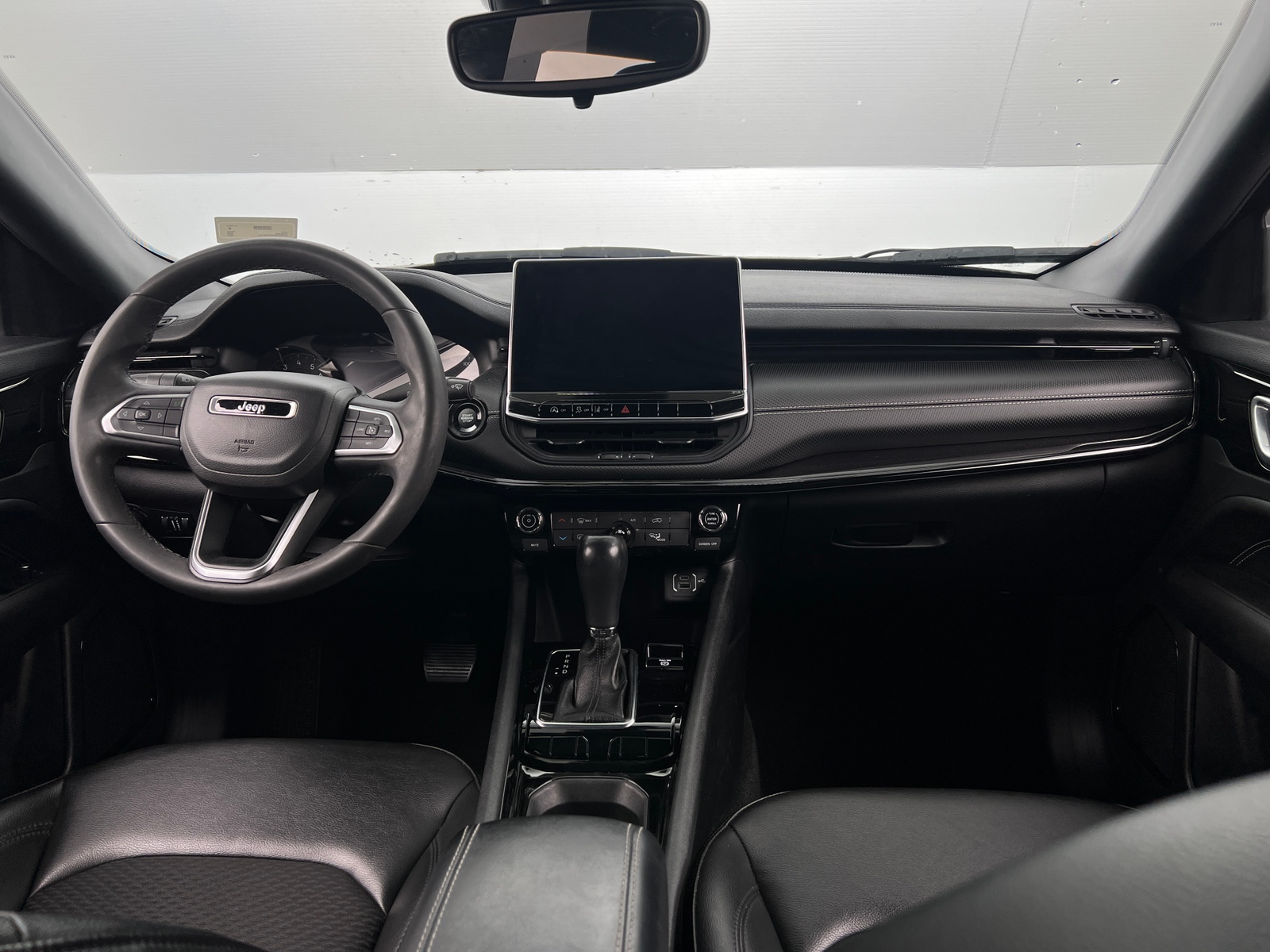 Thumbnail: 2022 Jeep Compass - 3