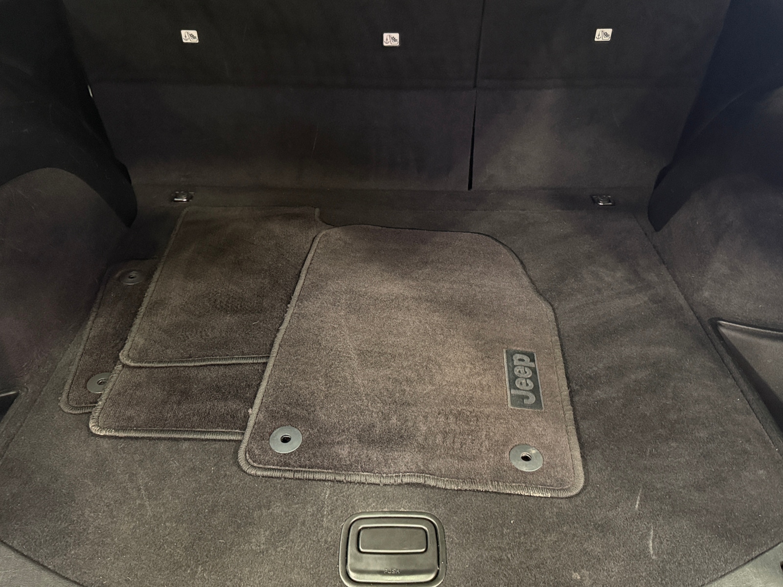 Thumbnail: 2016 Jeep Grand Cherokee - 7