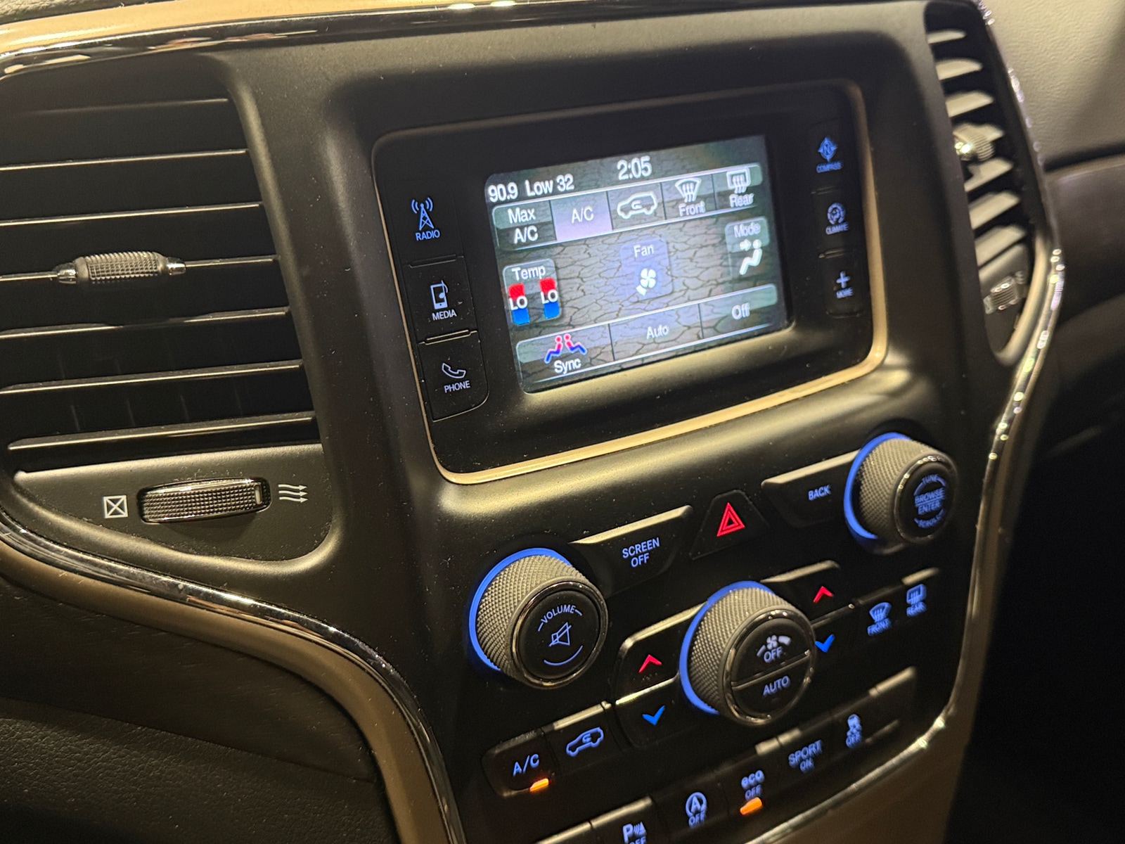 Thumbnail: 2016 Jeep Grand Cherokee - 4