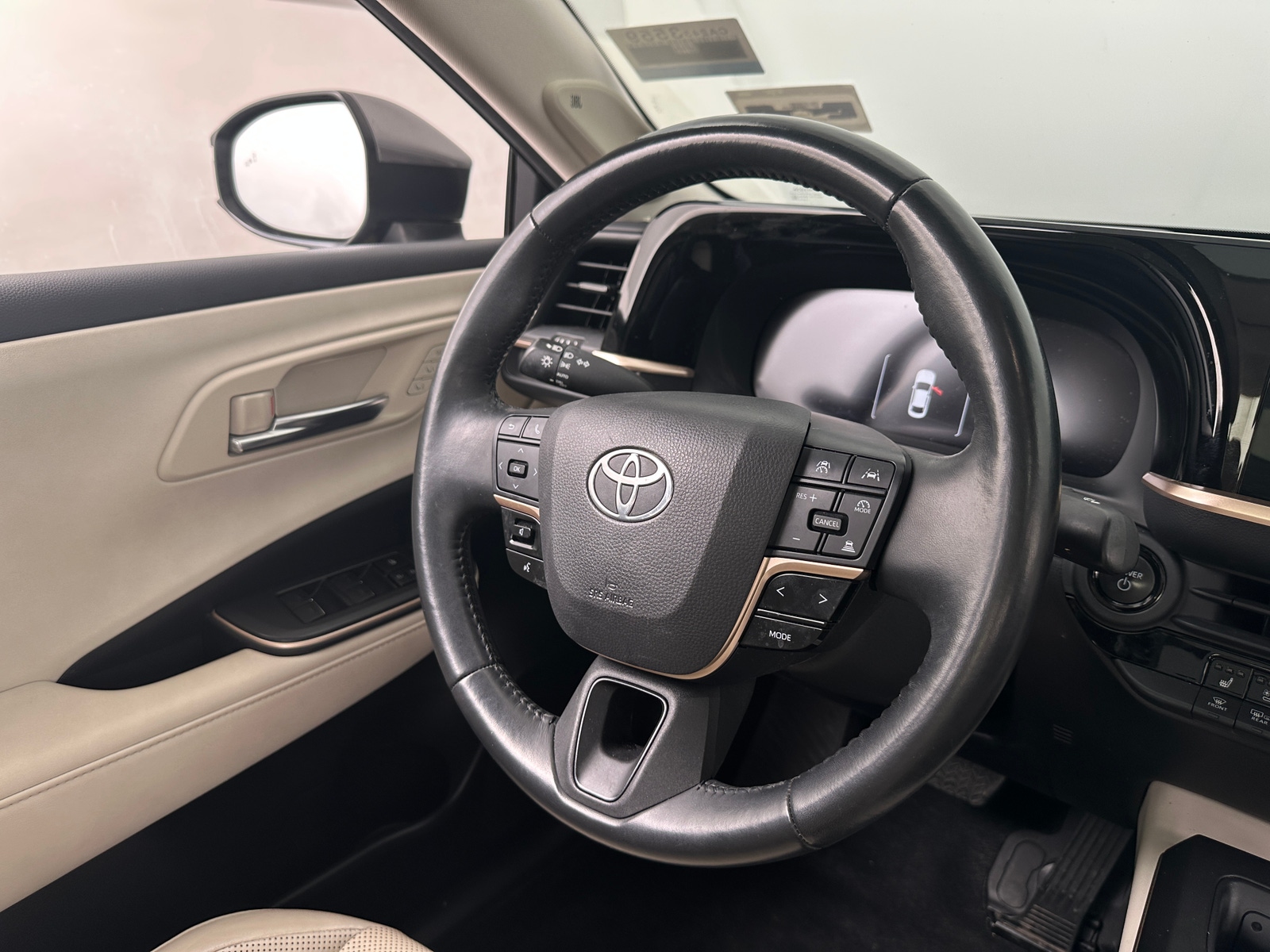 Thumbnail: 2023 Toyota Crown - 4