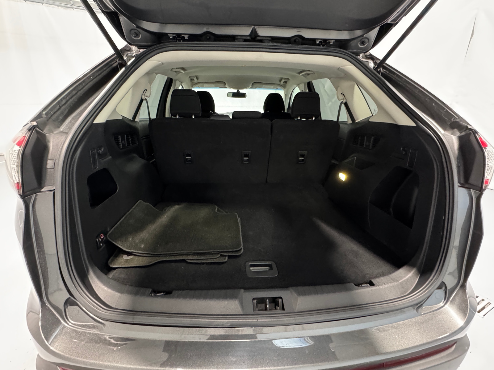 Thumbnail: 2017 Ford Edge - 7