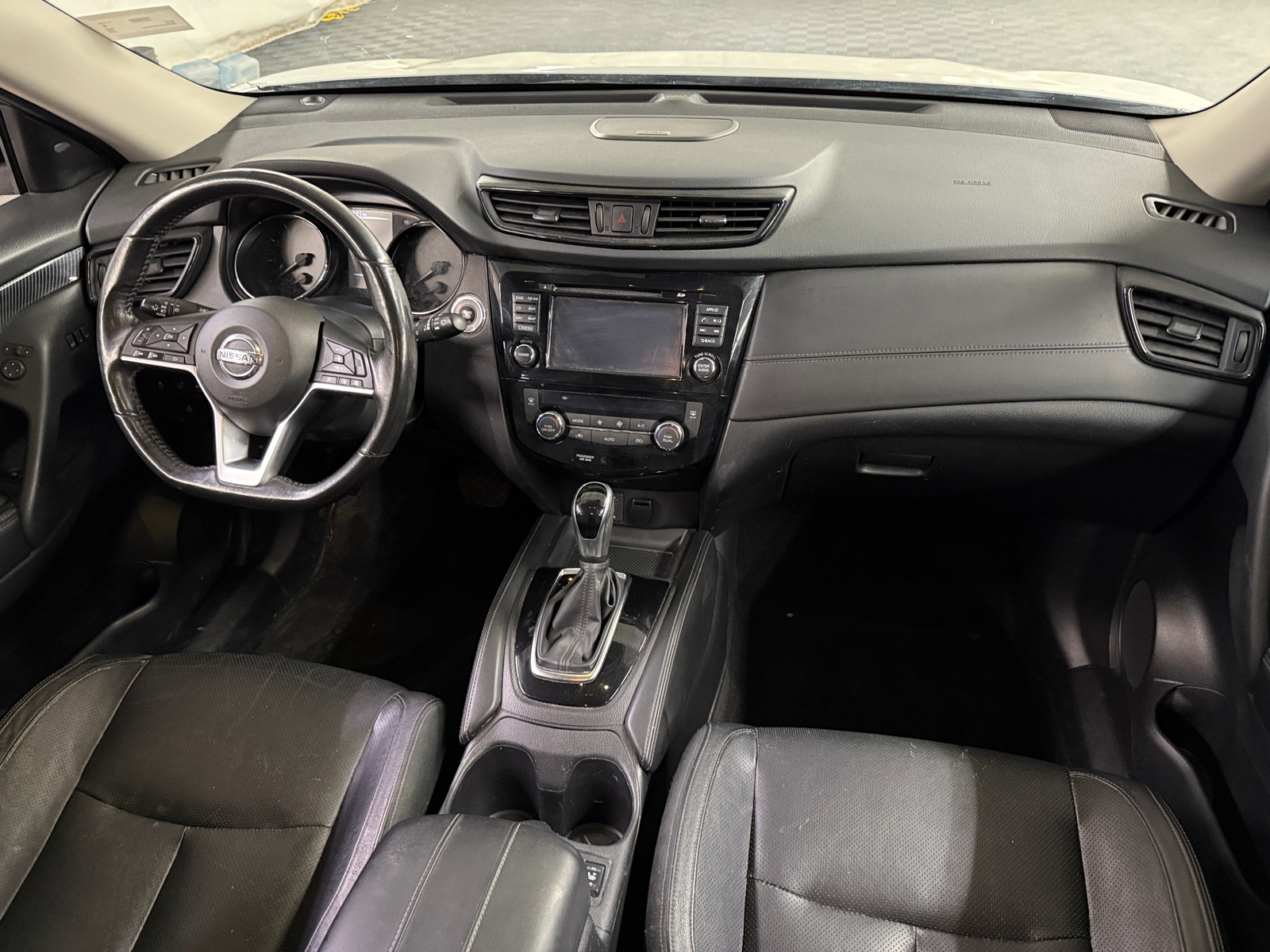 Thumbnail: 2017 Nissan Rogue - 2