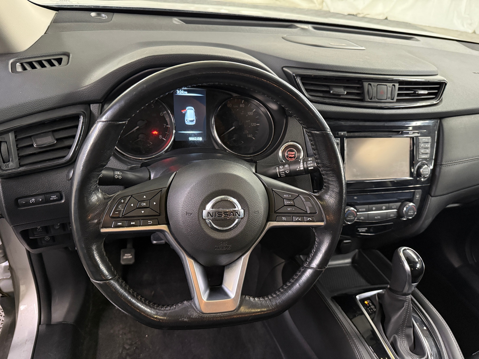 Thumbnail: 2017 Nissan Rogue - 4