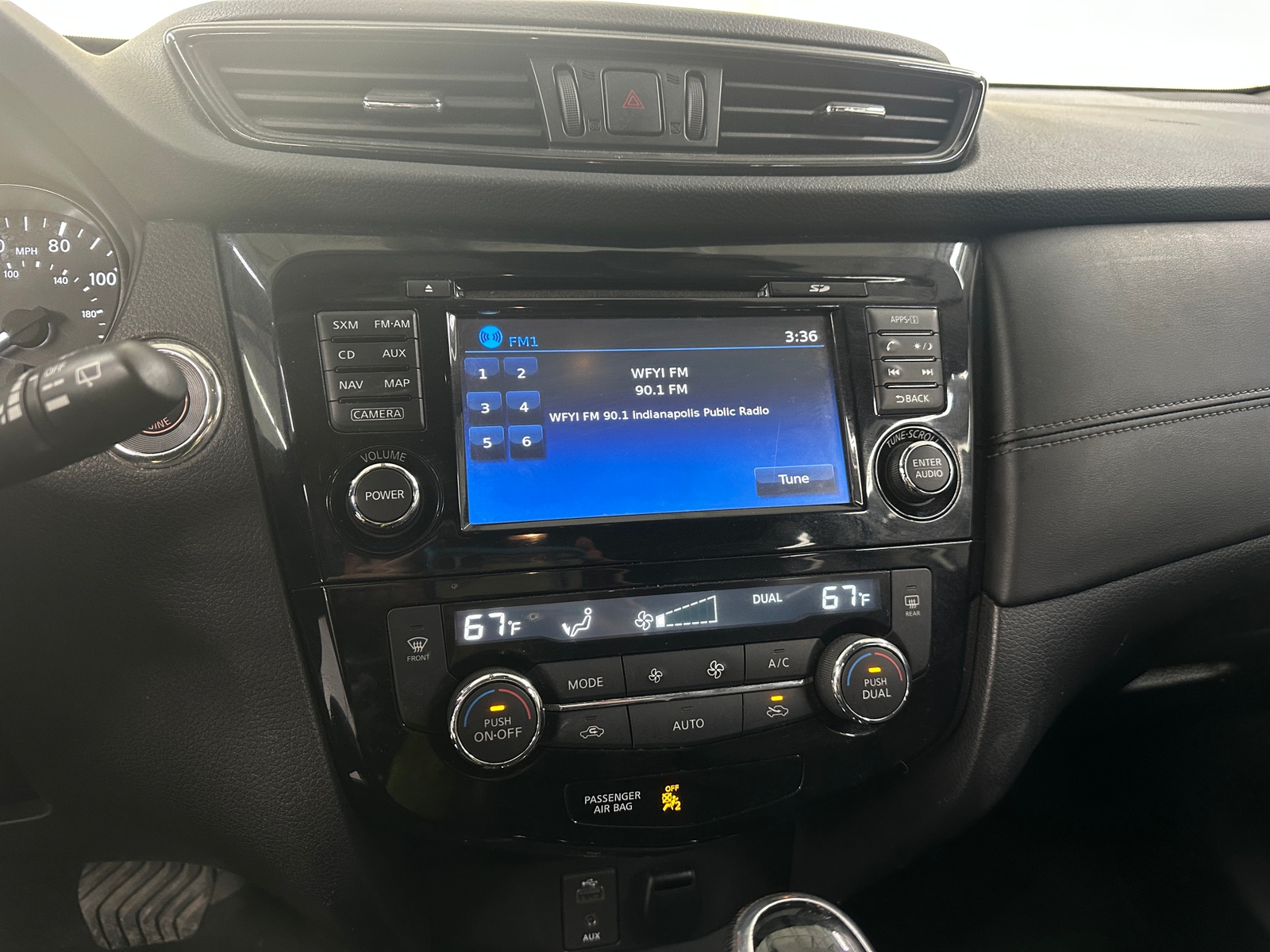 Thumbnail: 2017 Nissan Rogue - 3