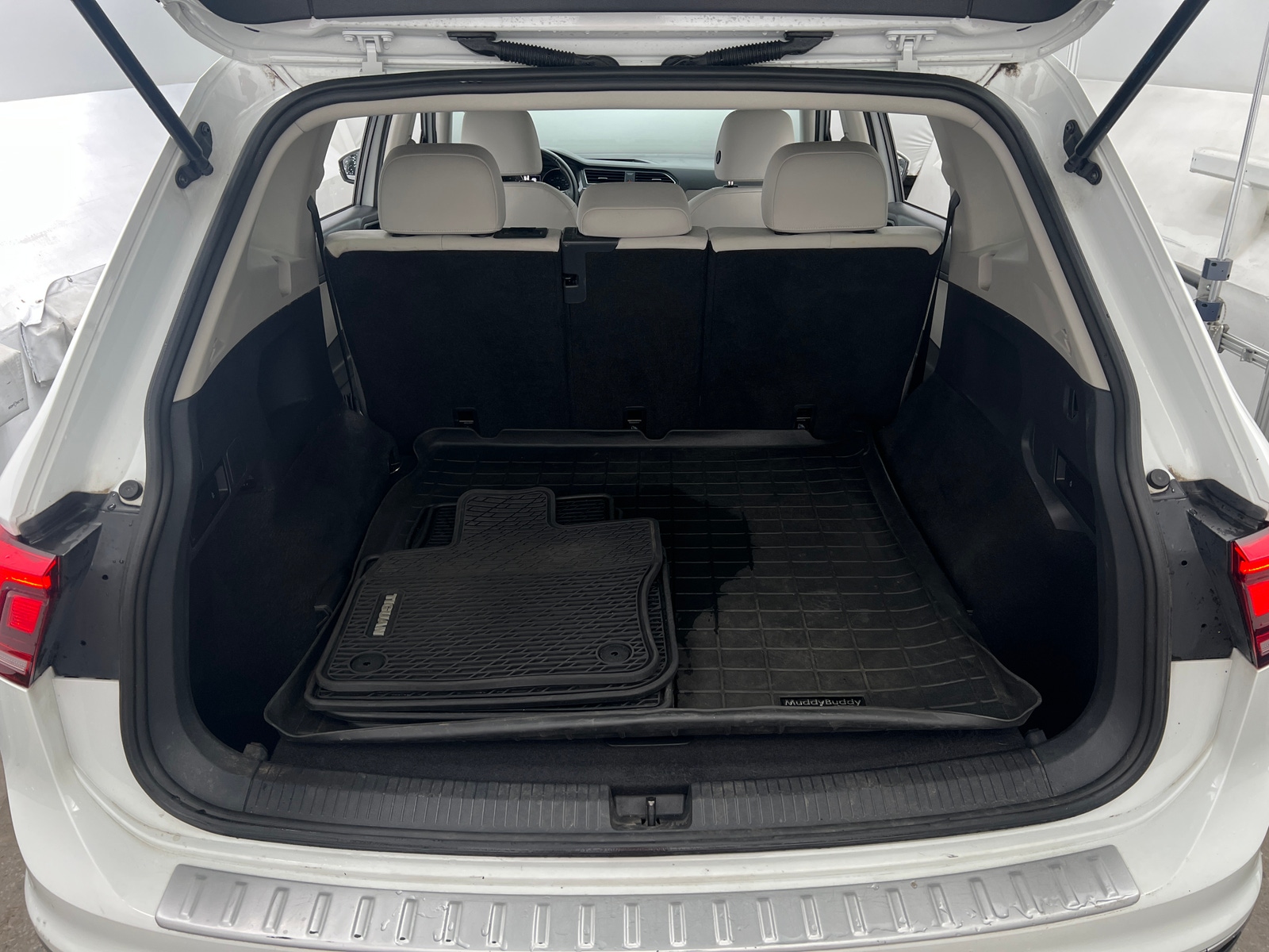 Thumbnail: 2020 Volkswagen Tiguan - 7