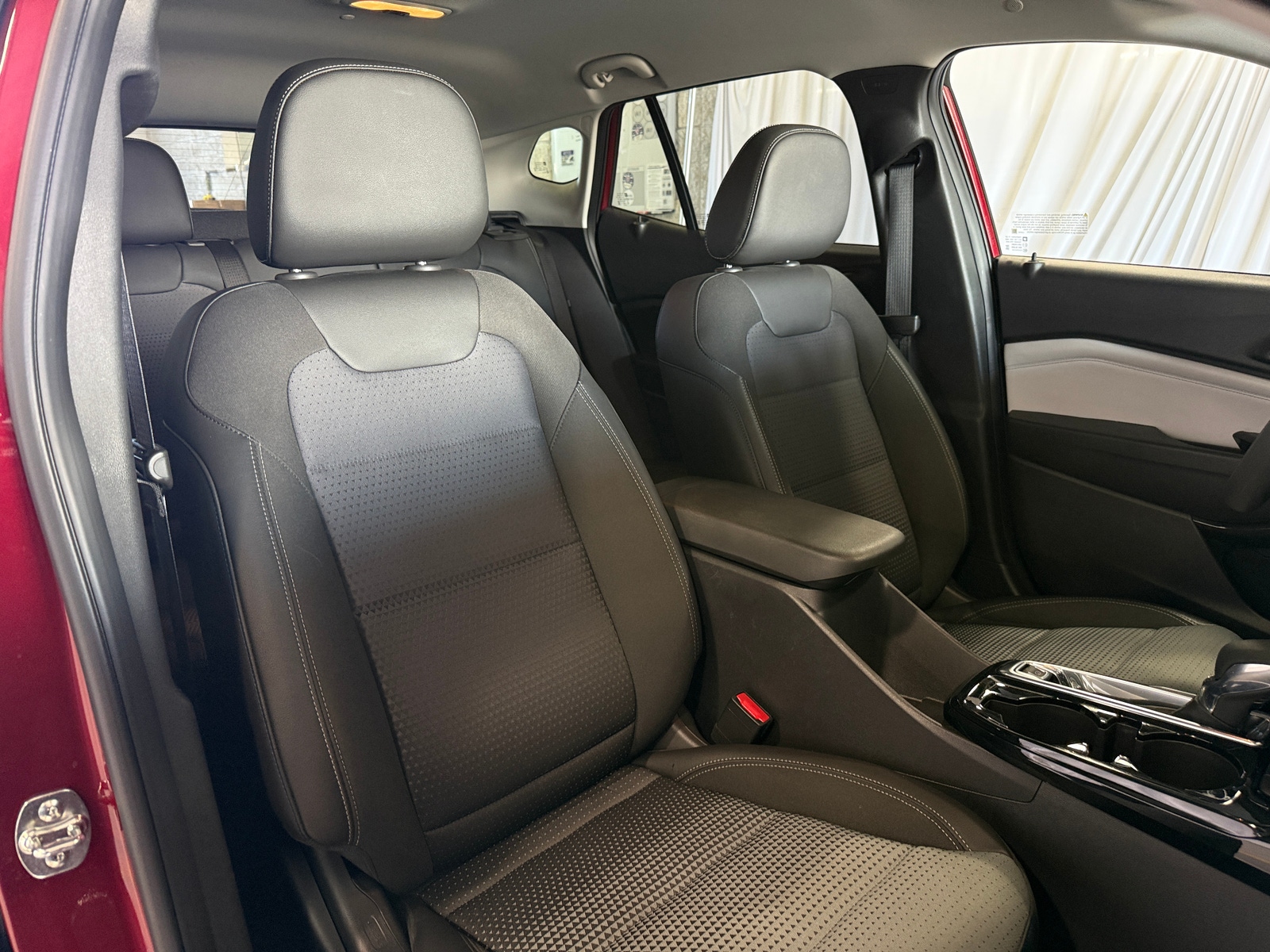 Thumbnail: 2025 Chevrolet Trax - 2