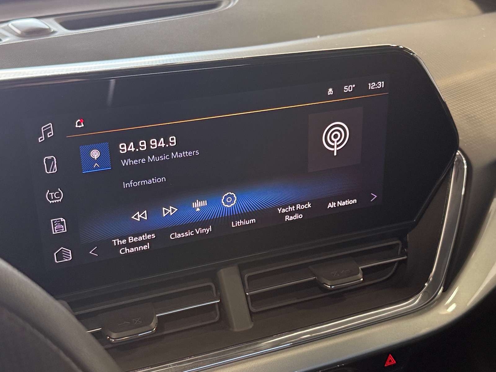 Thumbnail: 2025 Chevrolet Trax - 4