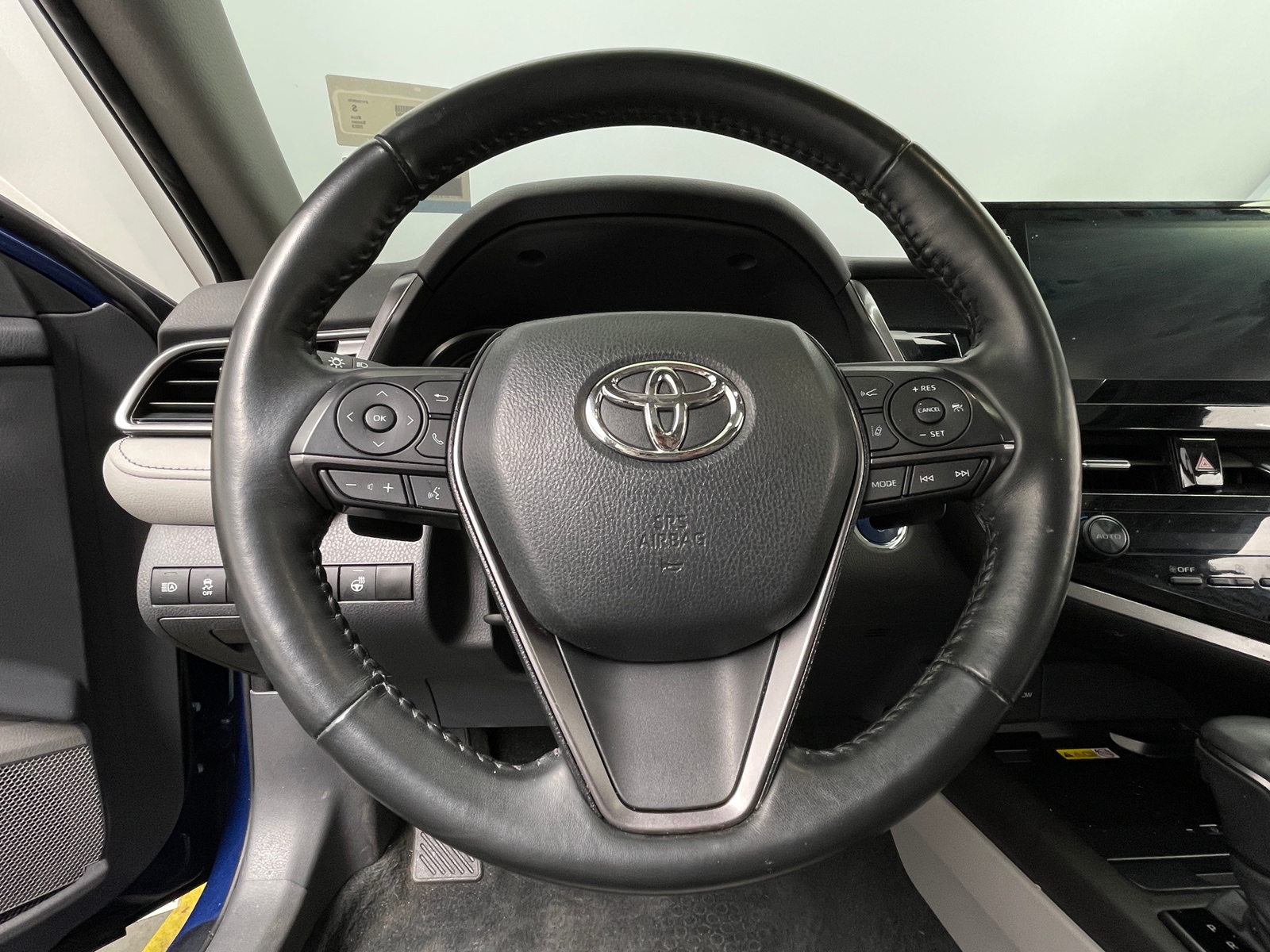 Thumbnail: 2023 Toyota Camry - 5