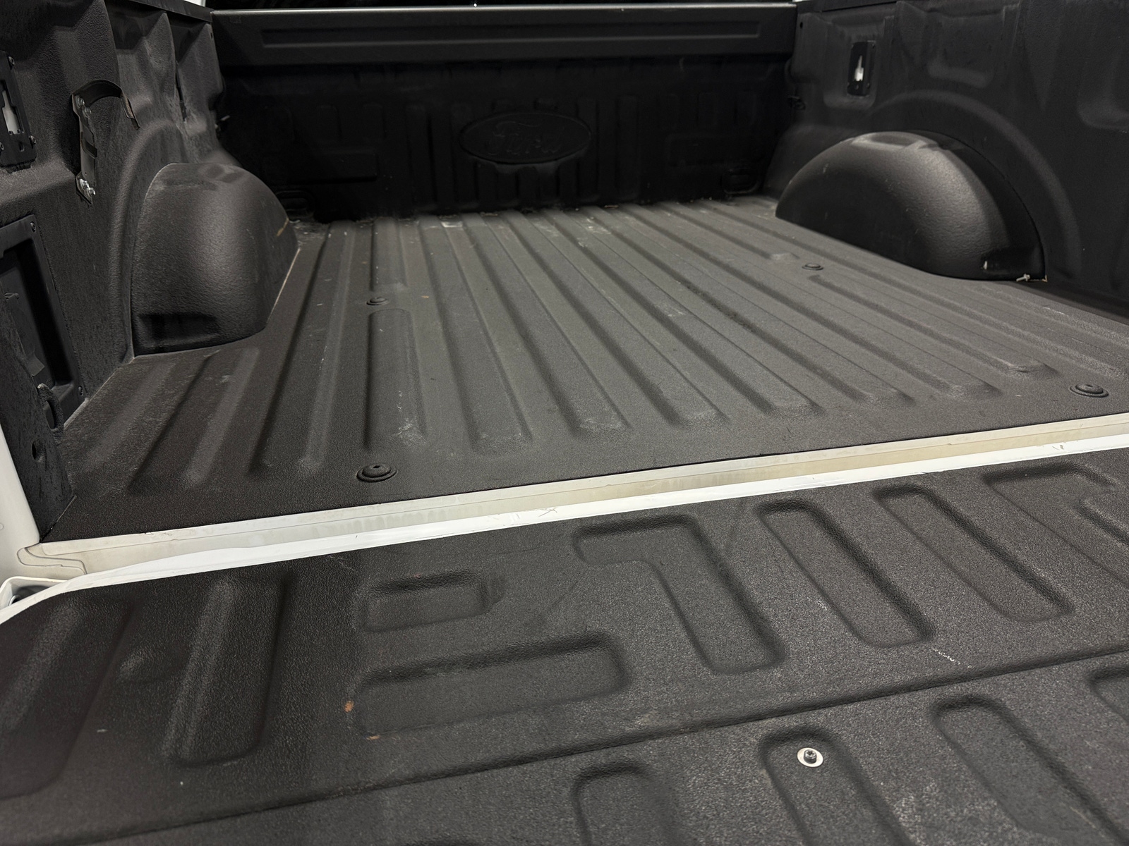 Thumbnail: 2022 Ford Econoline - 6