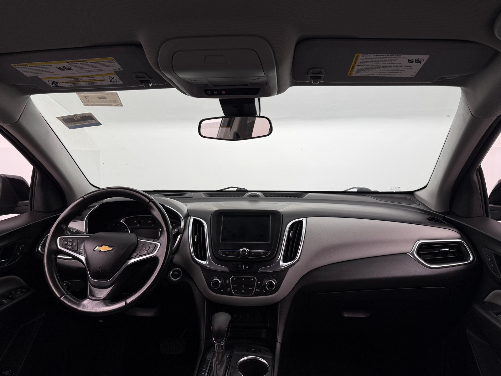 Thumbnail: 2022 Chevrolet Equinox - 3