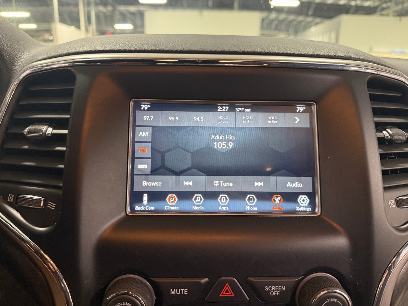 Thumbnail: 2018 Jeep Grand Cherokee - 4