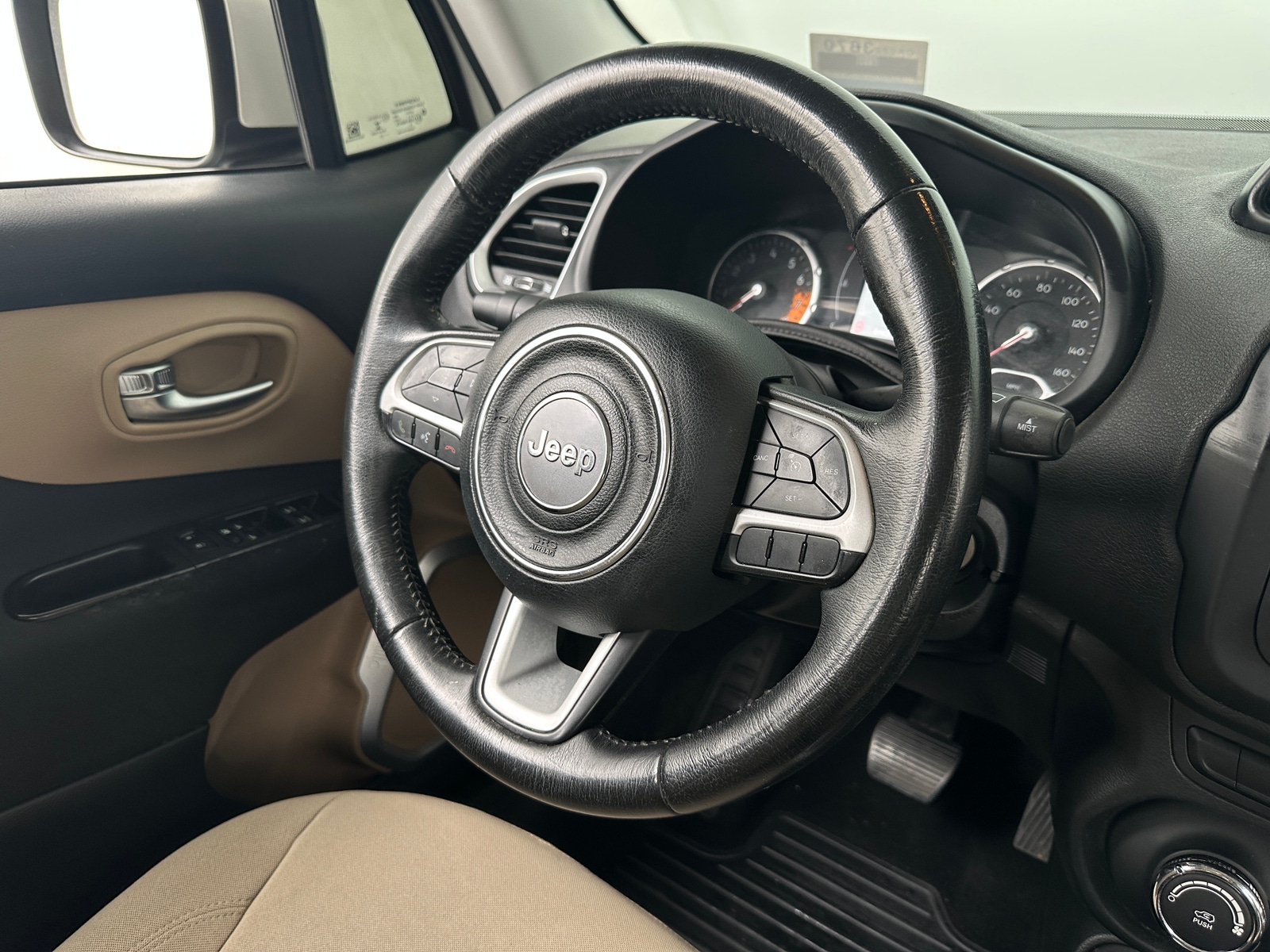 Thumbnail: 2015 Jeep Renegade - 5