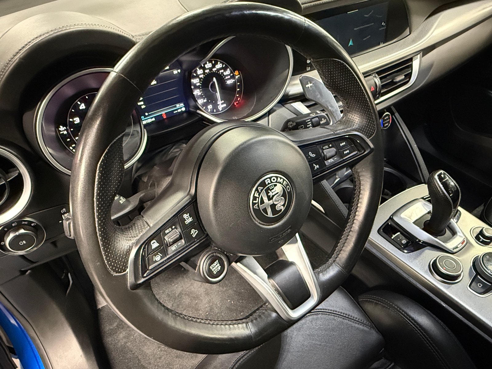 Thumbnail: 2022 Alfa Romeo Stelvio - 4