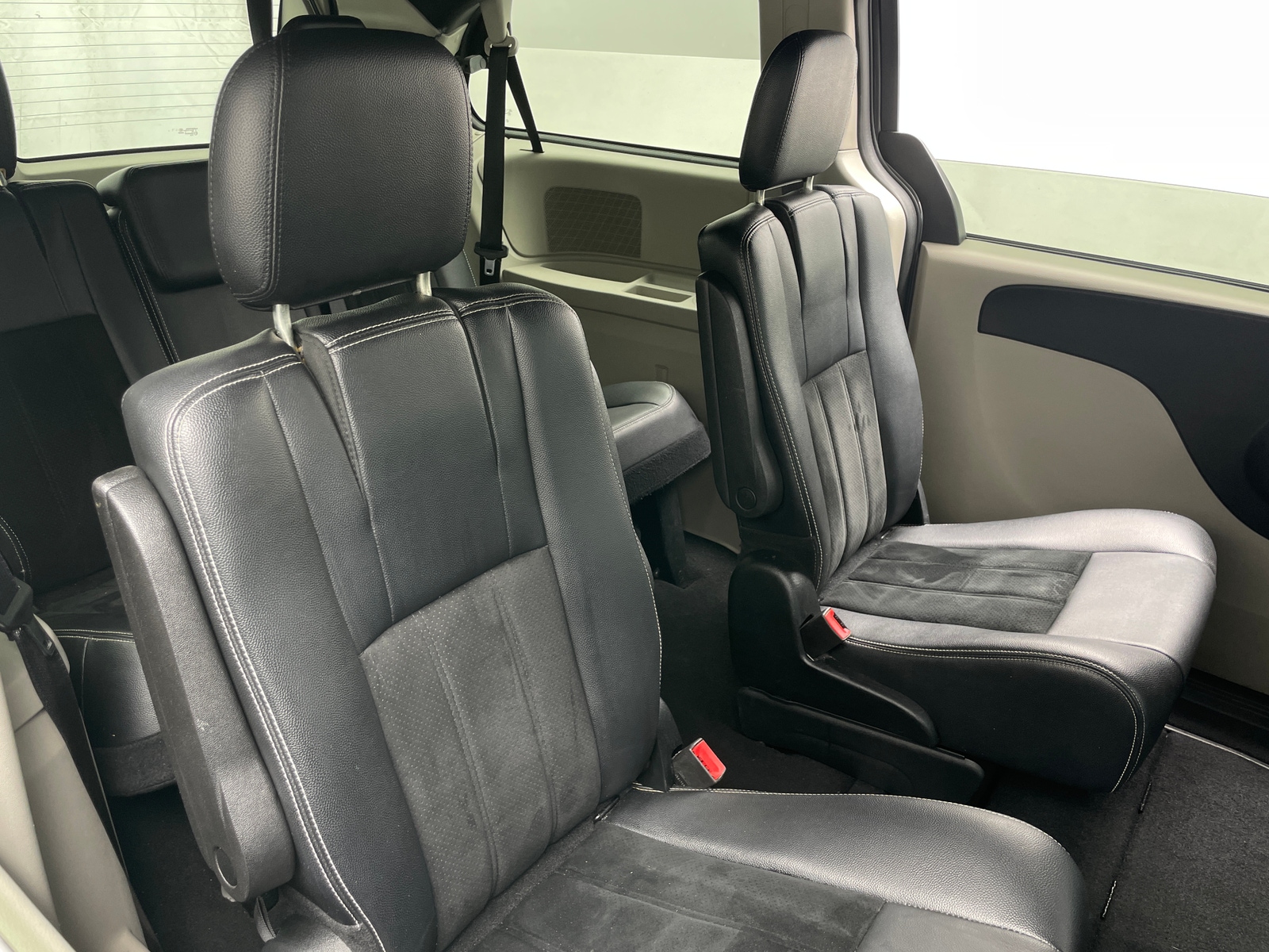 Thumbnail: 2018 Dodge Grand Caravan - 6