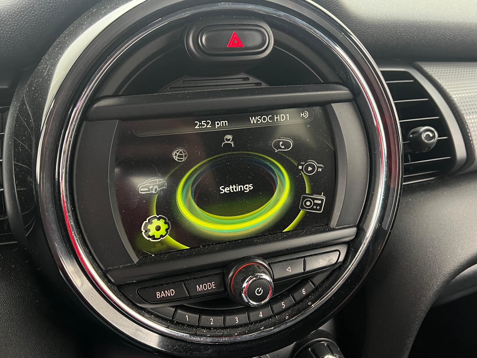 Thumbnail: 2015 MINI Cooper Hardtop - 3