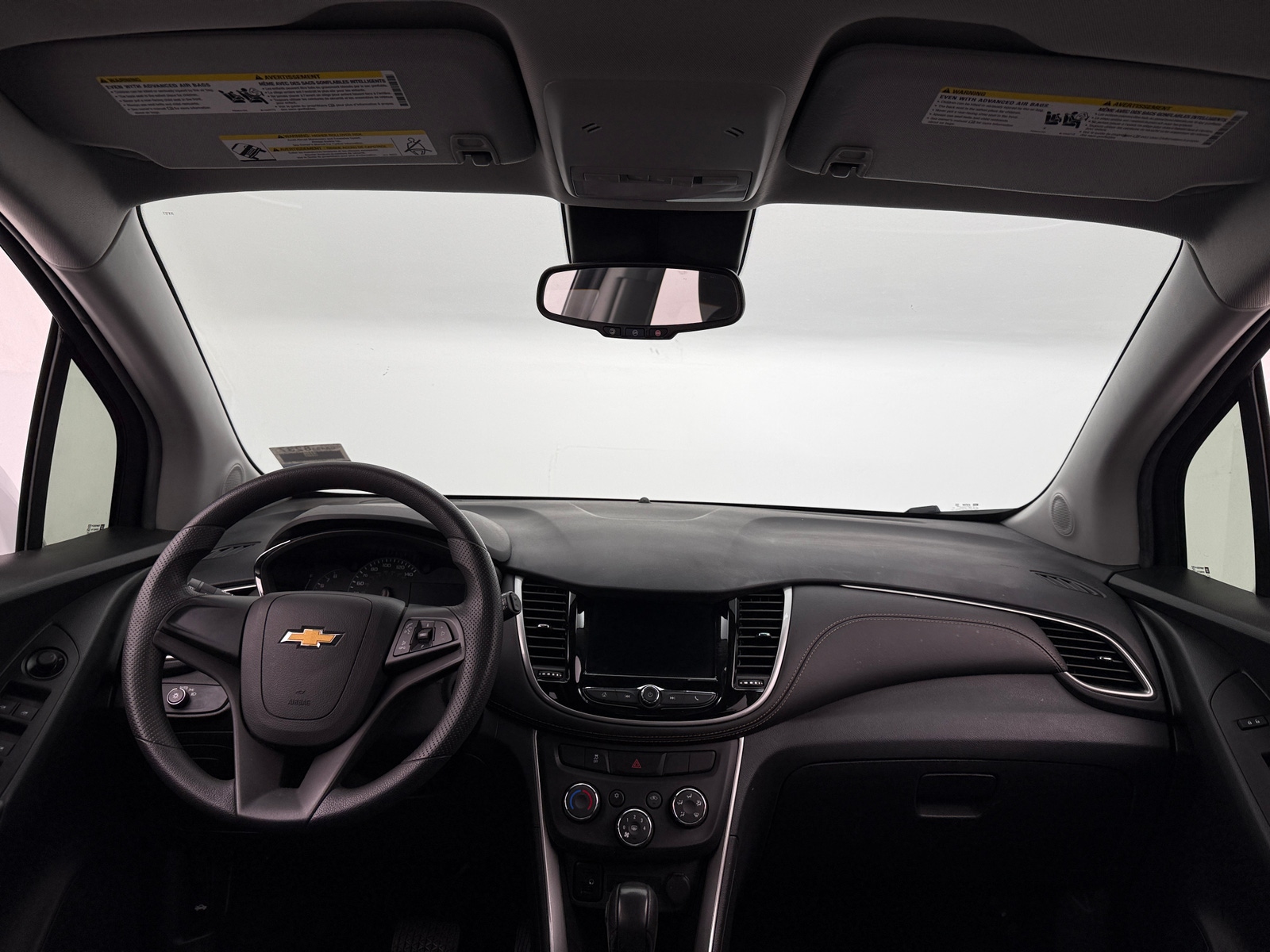 Thumbnail: 2022 Chevrolet Trax - 3