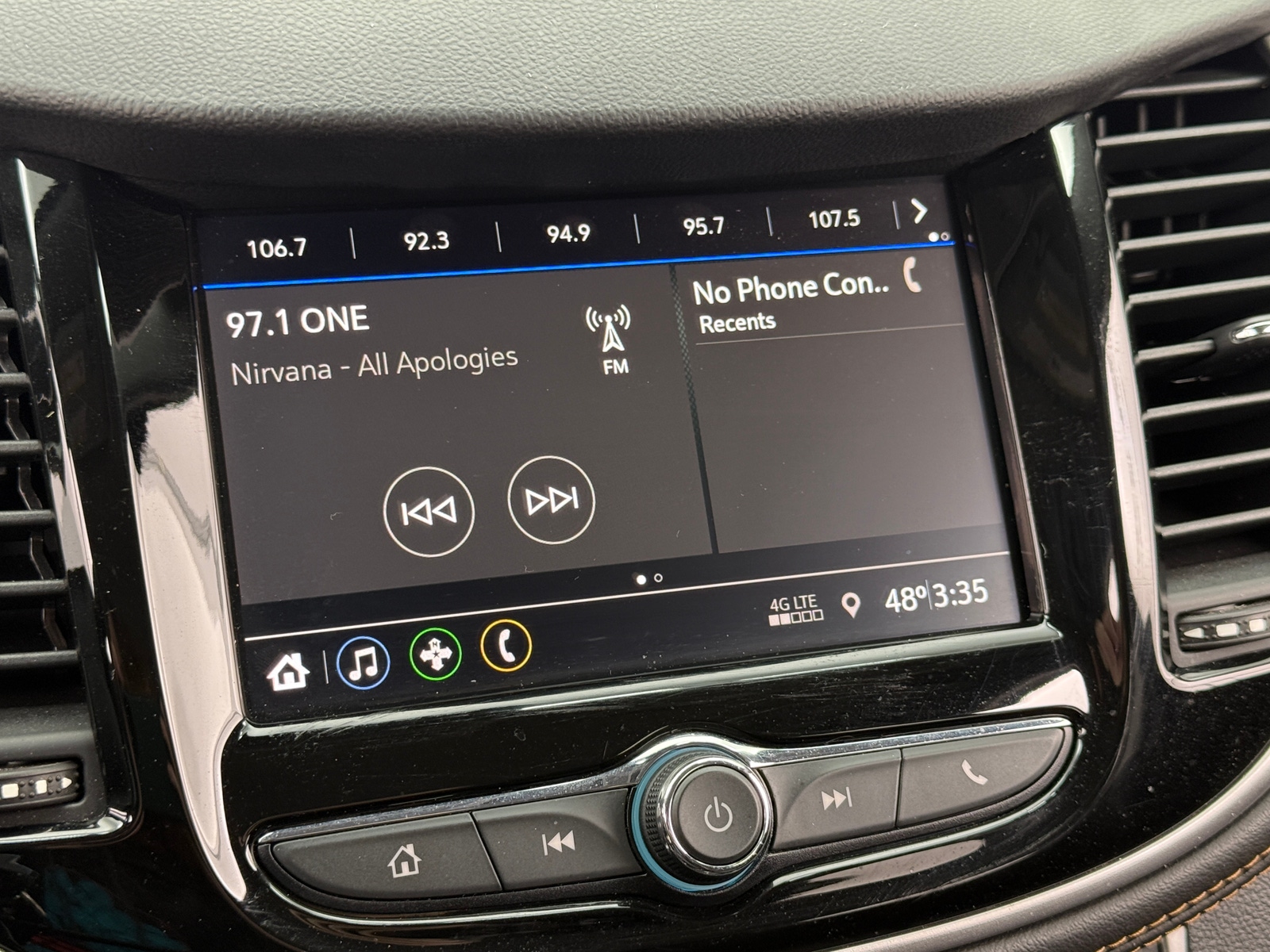 Thumbnail: 2022 Chevrolet Trax - 4