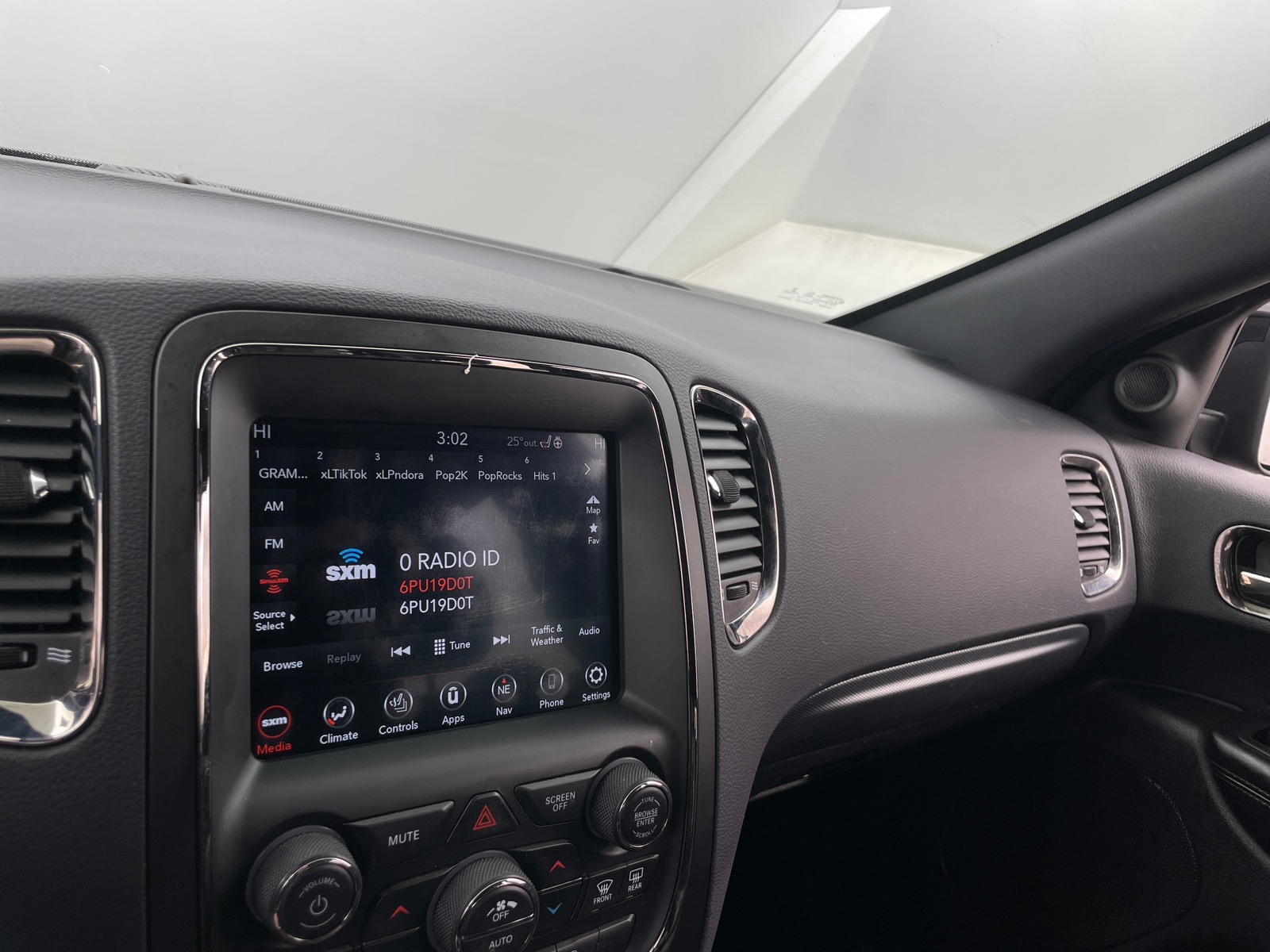 Thumbnail: 2020 Dodge Durango - 3