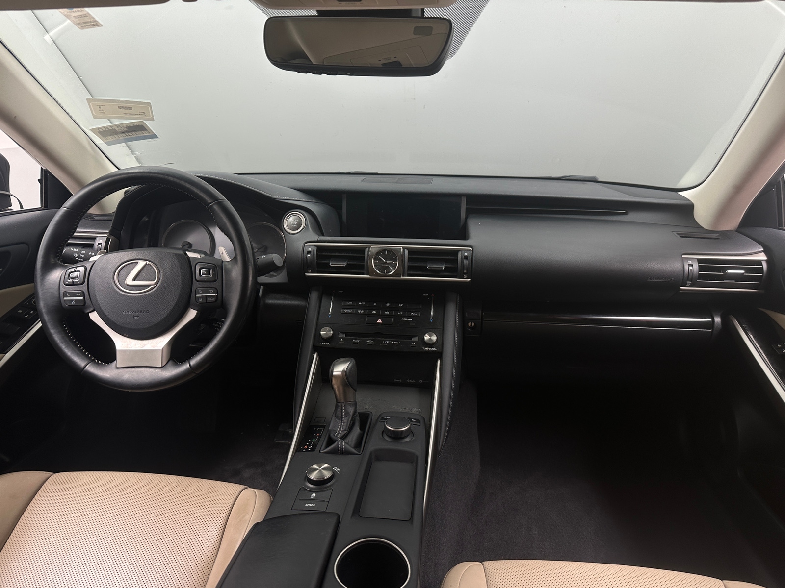 Thumbnail: 2017 Lexus IS - 2