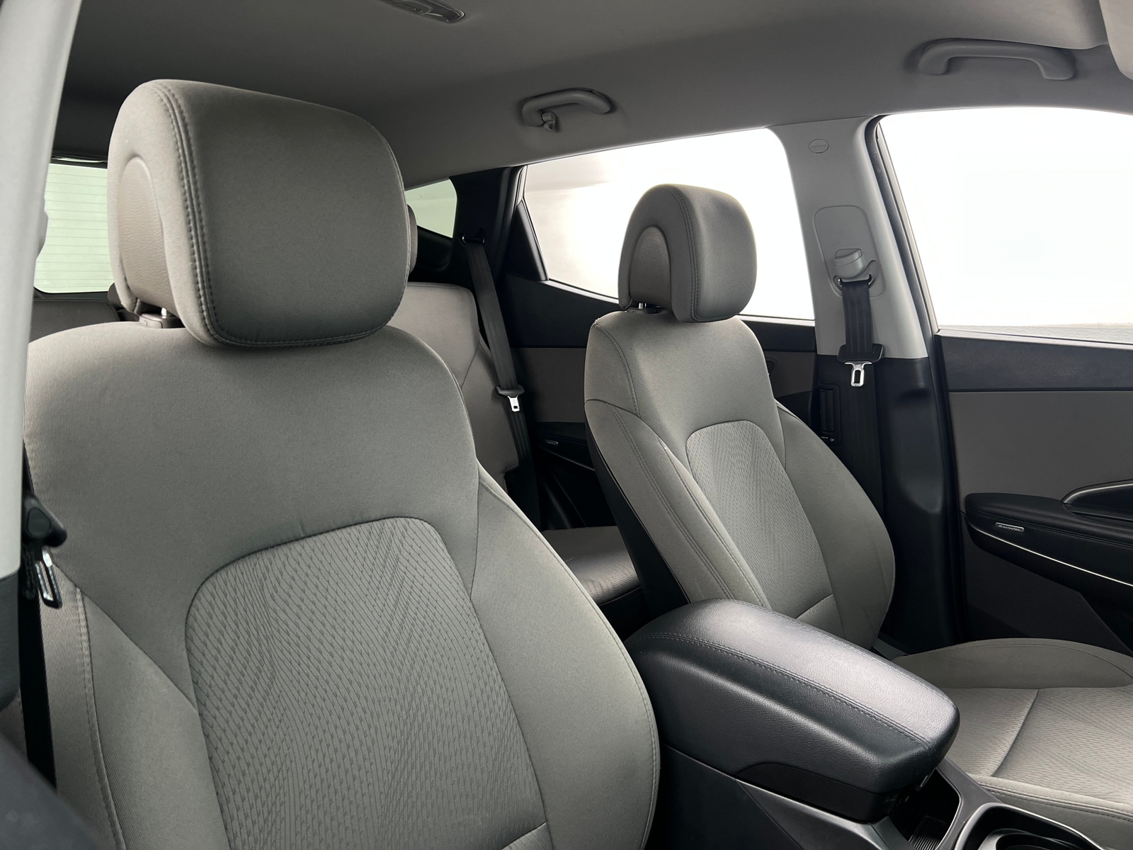 Thumbnail: 2017 Hyundai Santa Fe - 2