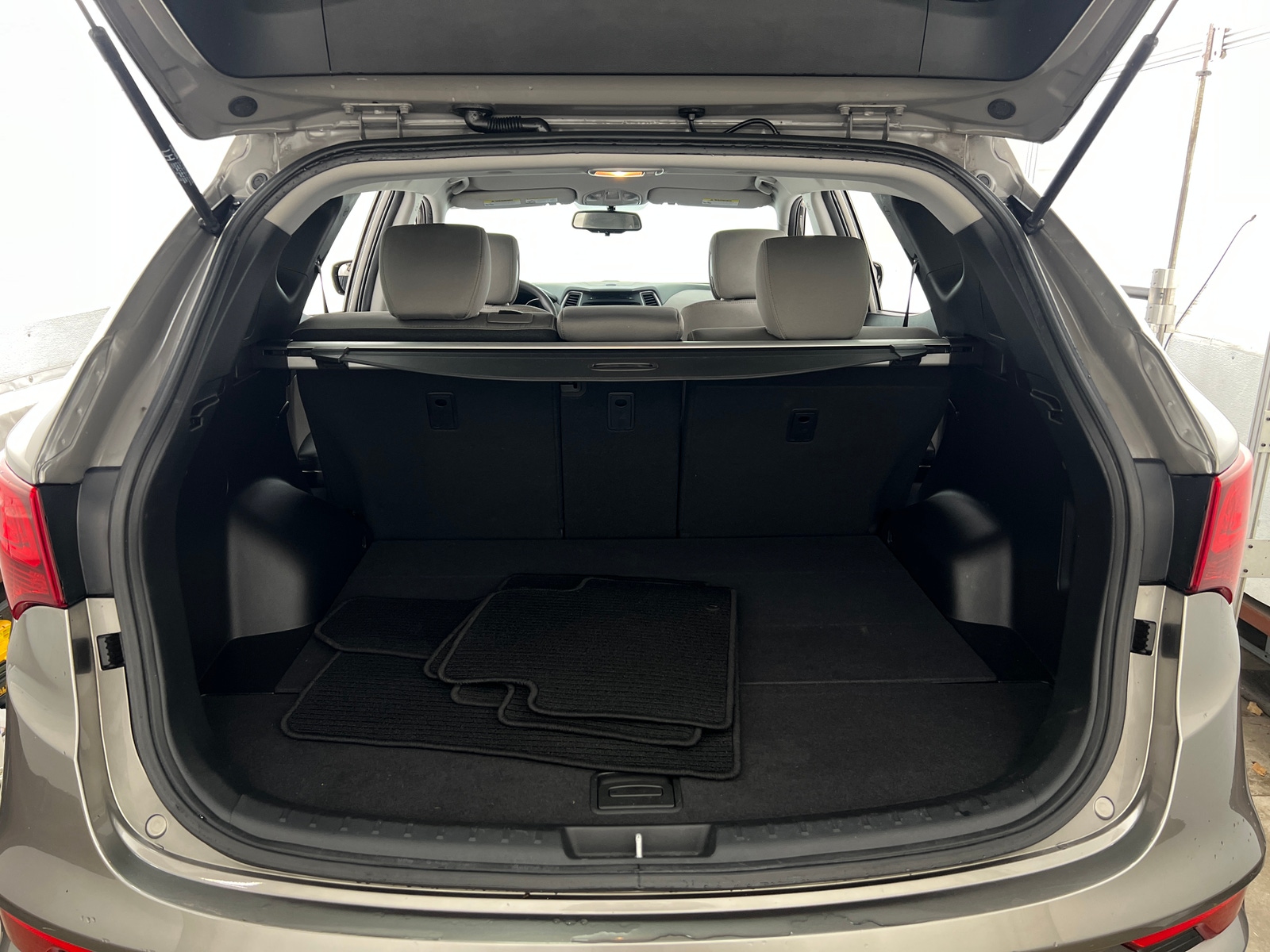 Thumbnail: 2017 Hyundai Santa Fe - 7