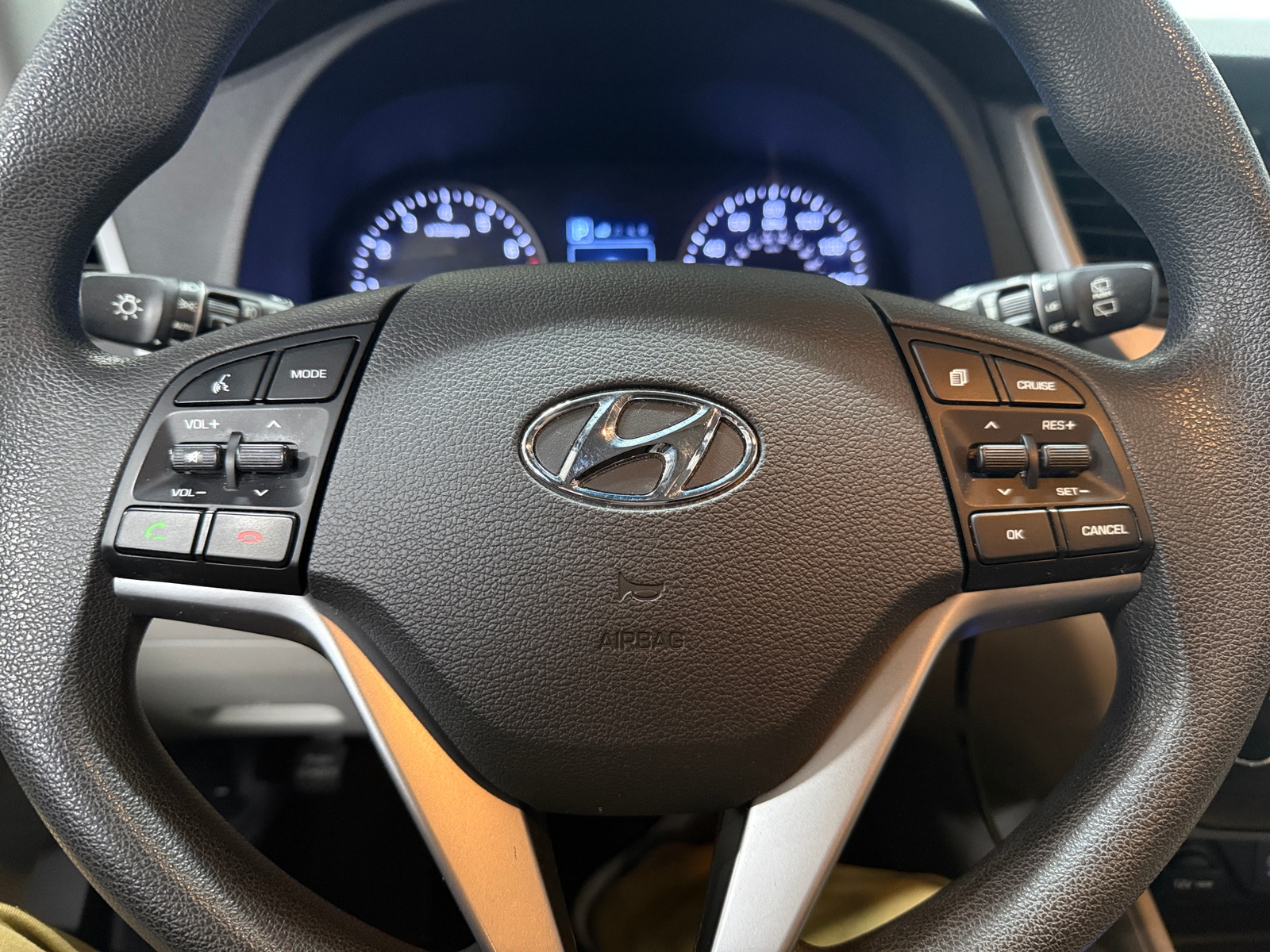 Thumbnail: 2016 Hyundai Tucson - 5