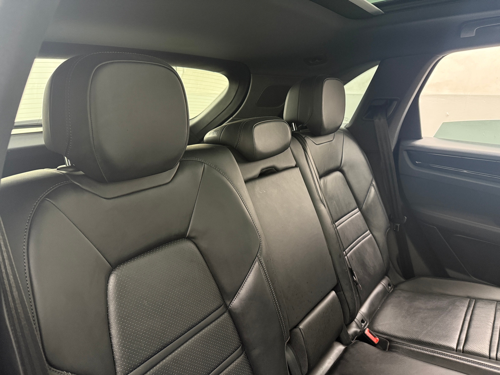 Thumbnail: 2022 Porsche Cayenne - 5