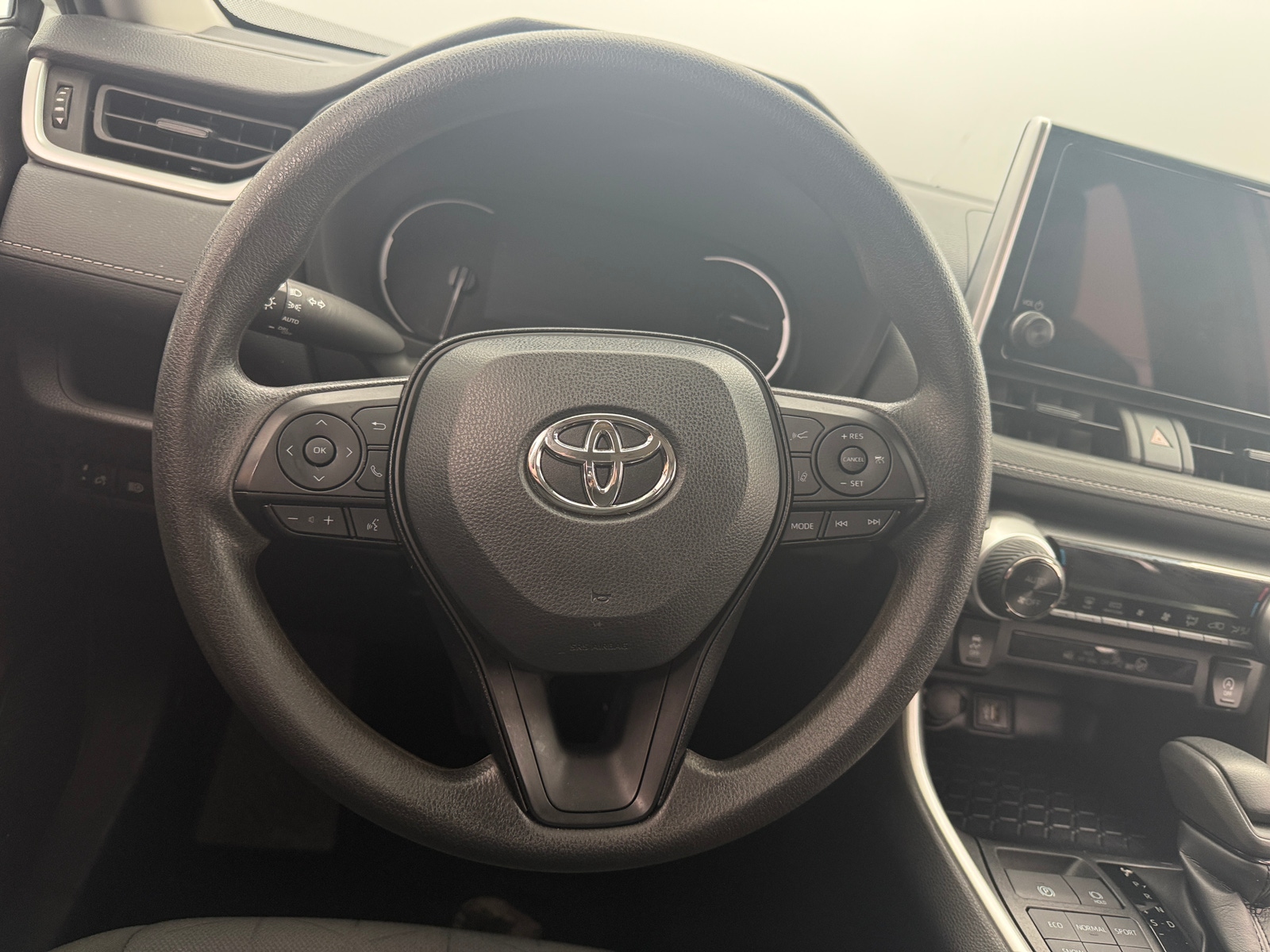 Thumbnail: 2025 Toyota RAV4 - 5