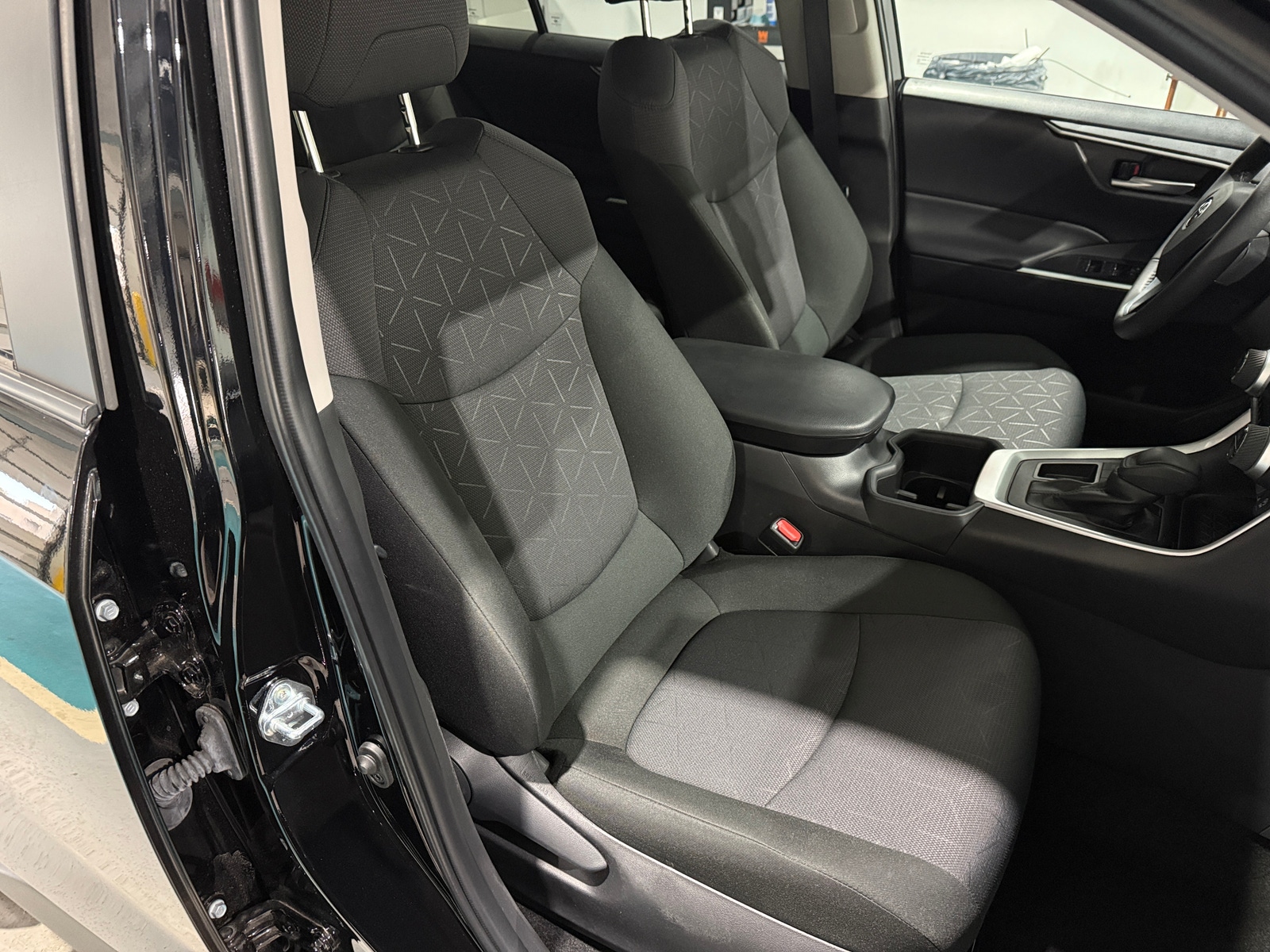 Thumbnail: 2025 Toyota RAV4 - 2