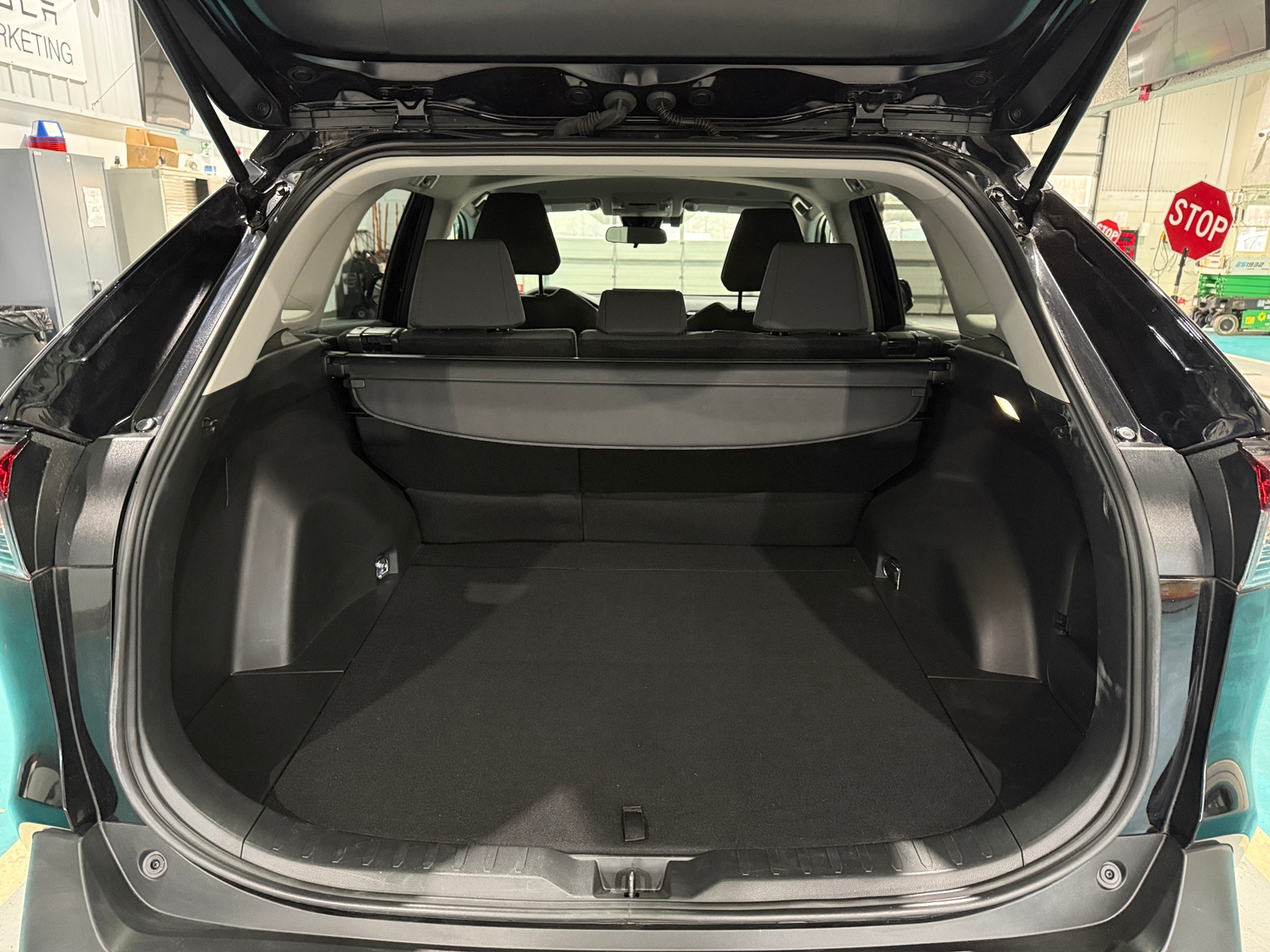 Thumbnail: 2025 Toyota RAV4 - 7