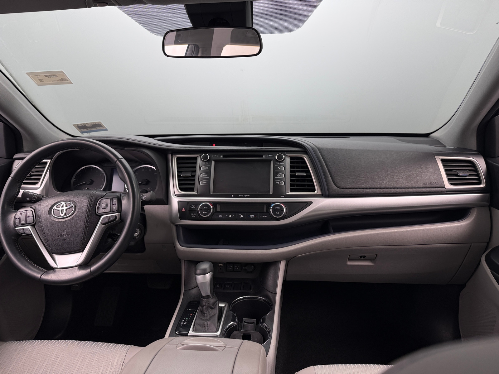 Thumbnail: 2017 Toyota Highlander - 3