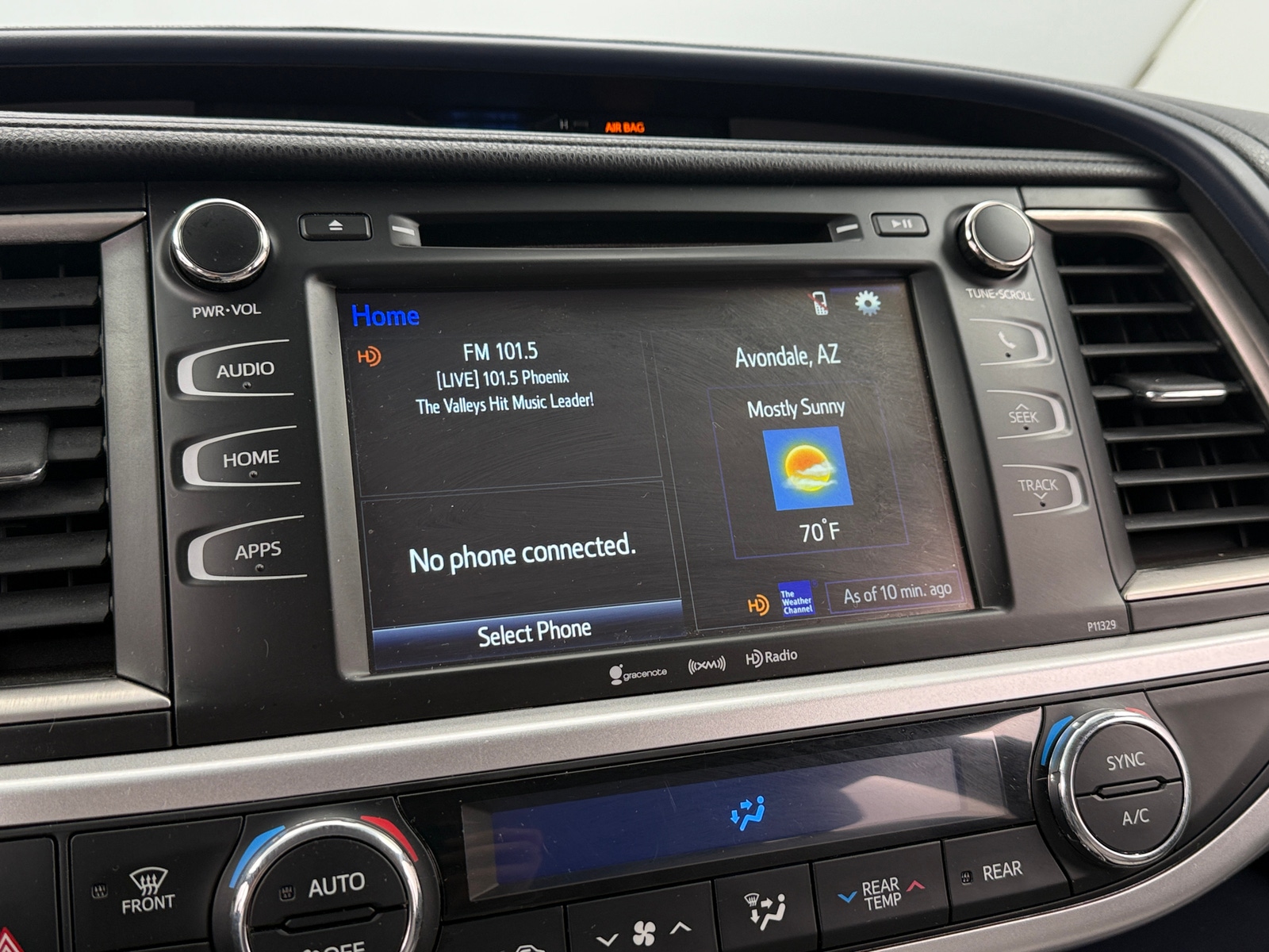 Thumbnail: 2017 Toyota Highlander - 4