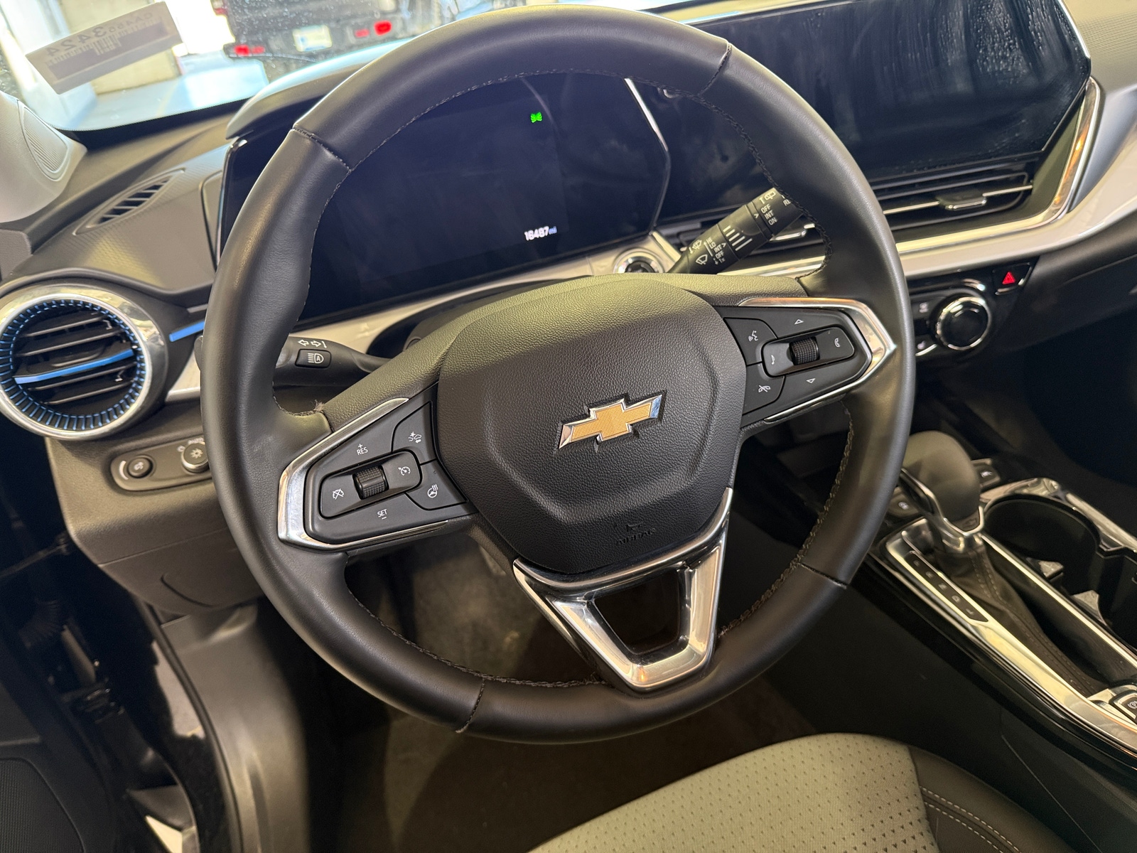 Thumbnail: 2025 Chevrolet Trax - 5