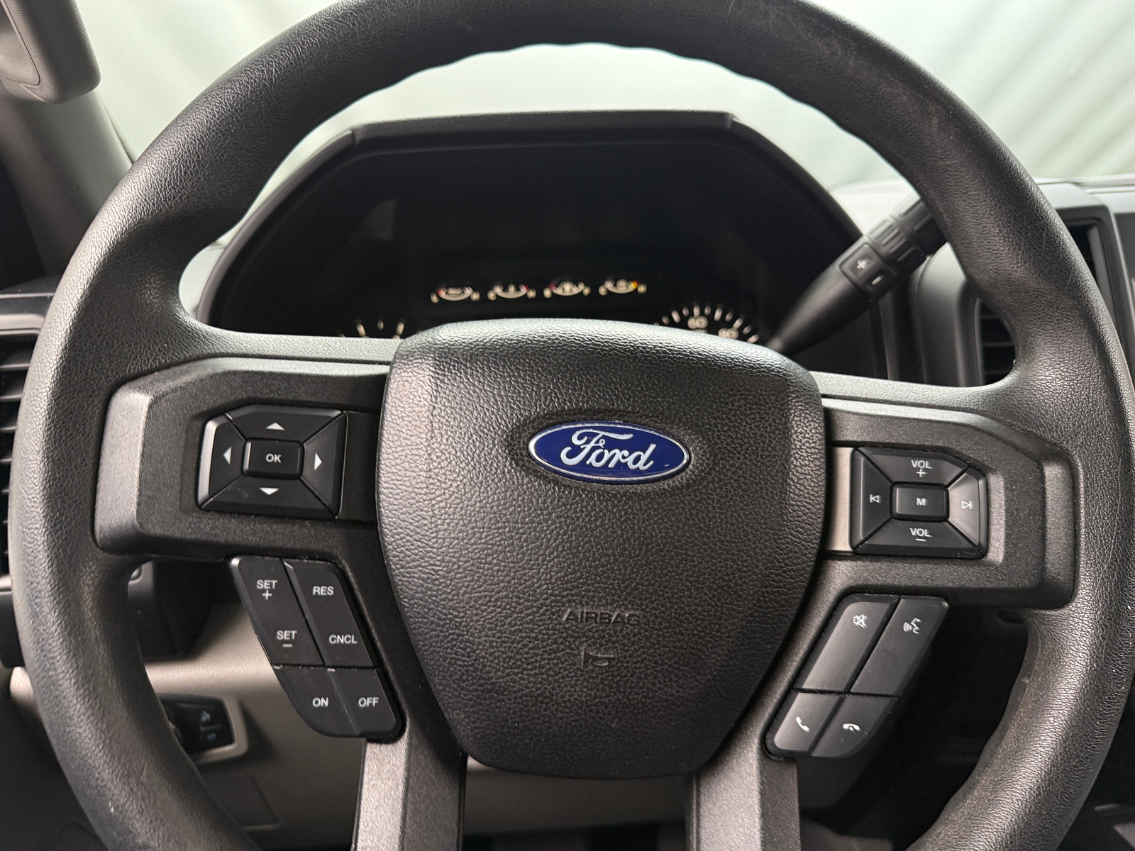 Thumbnail: 2018 Ford Econoline - 5