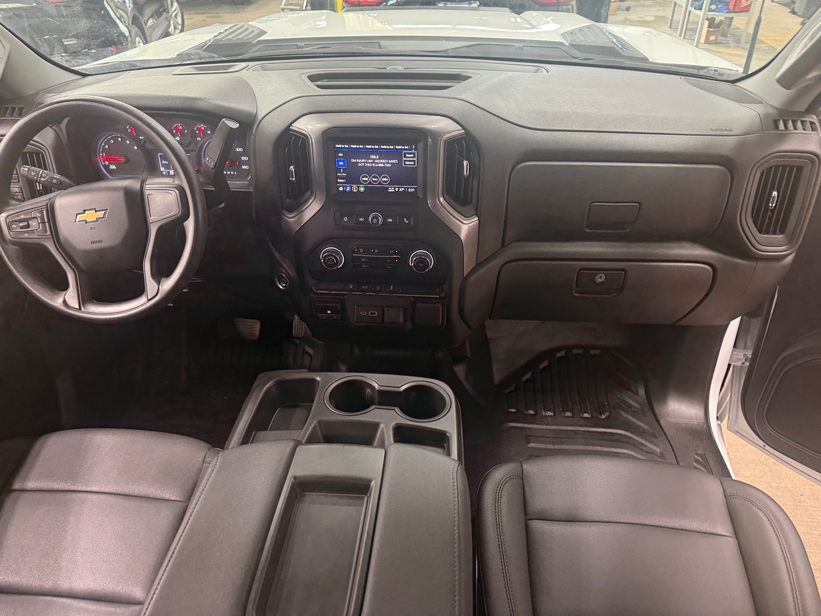 Thumbnail: 2025 Chevrolet Silverado 2500 - 3