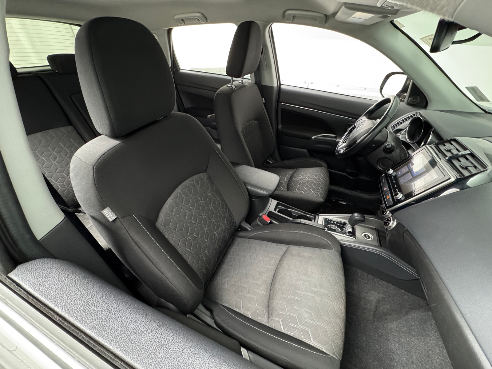 Thumbnail: 2021 Mitsubishi Outlander Sport - 2