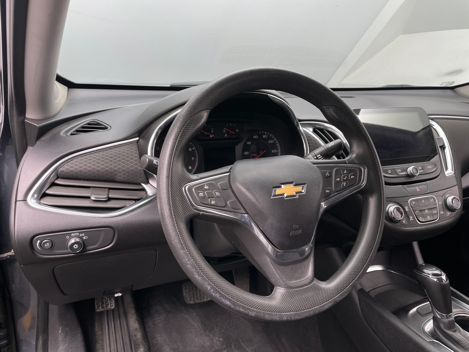 Thumbnail: 2019 Chevrolet Malibu - 5