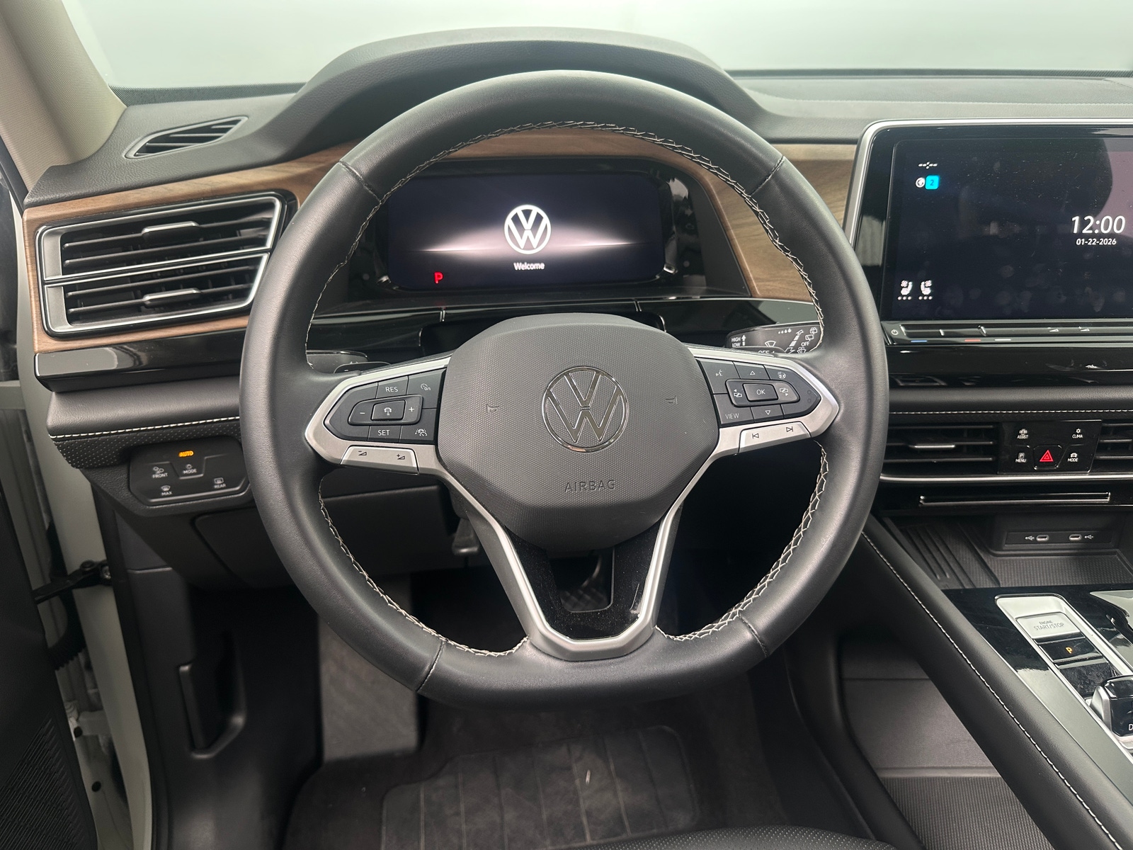 Thumbnail: 2025 Volkswagen Atlas - 4